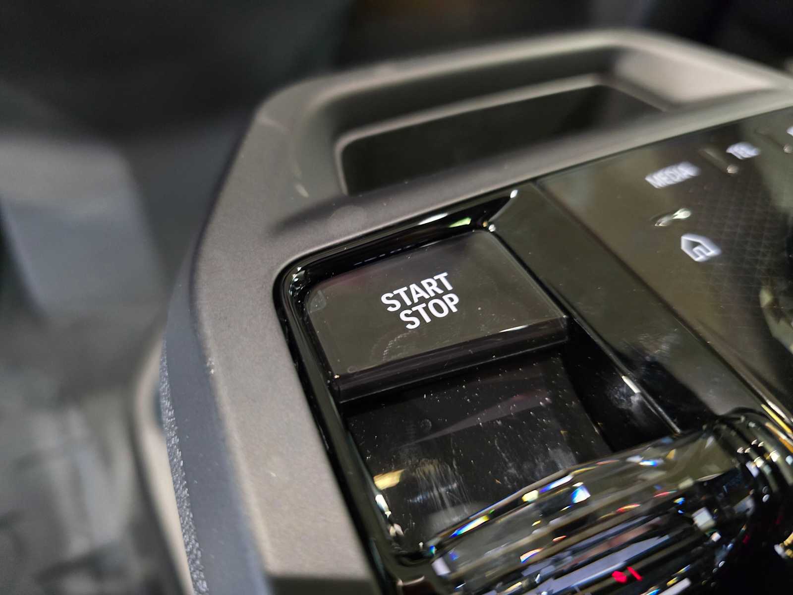 Thumbnail: 2026 BMW iX - 21