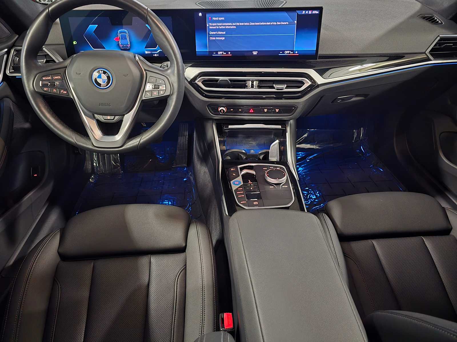 Thumbnail: 2023 BMW i4 - 10