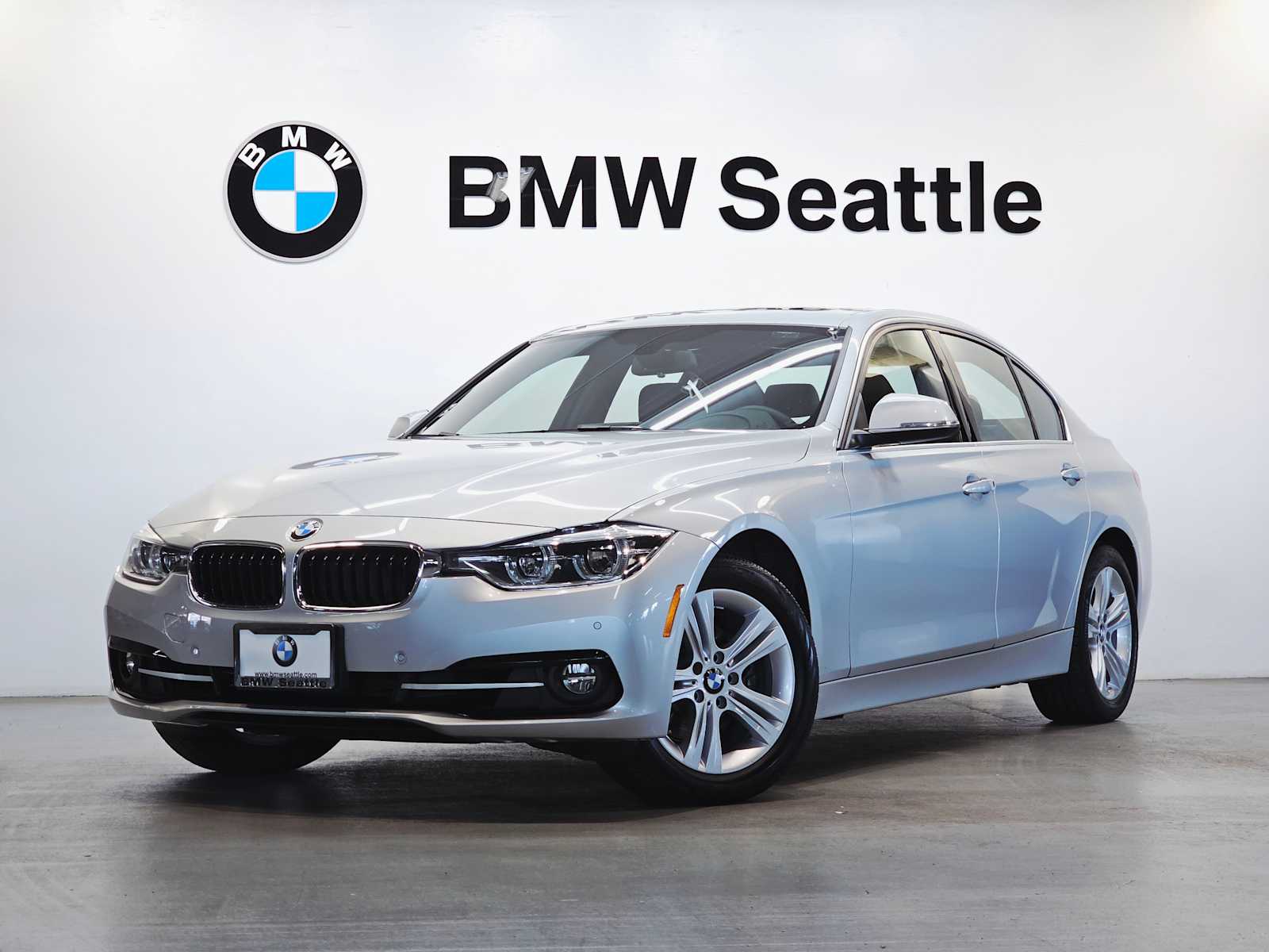 Thumbnail: 2017 BMW 3 Series - 1