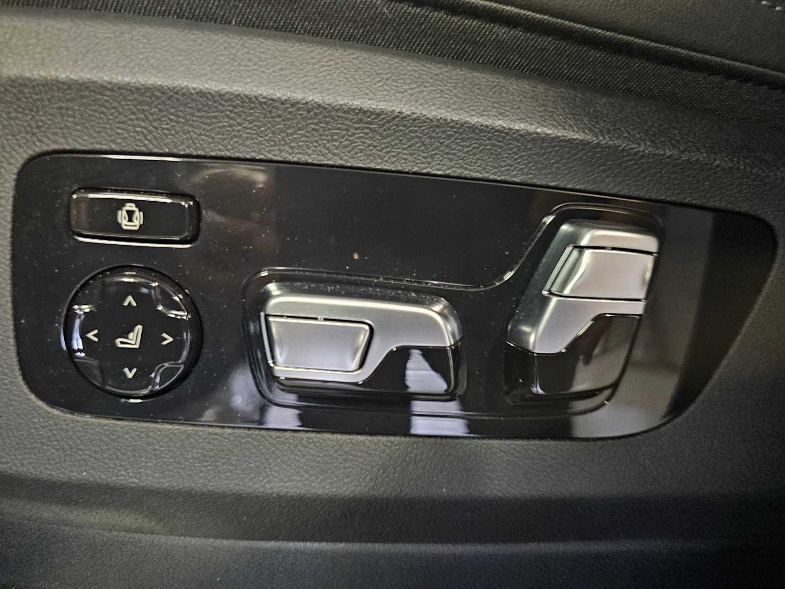 Thumbnail: 2024 BMW X5 - 28