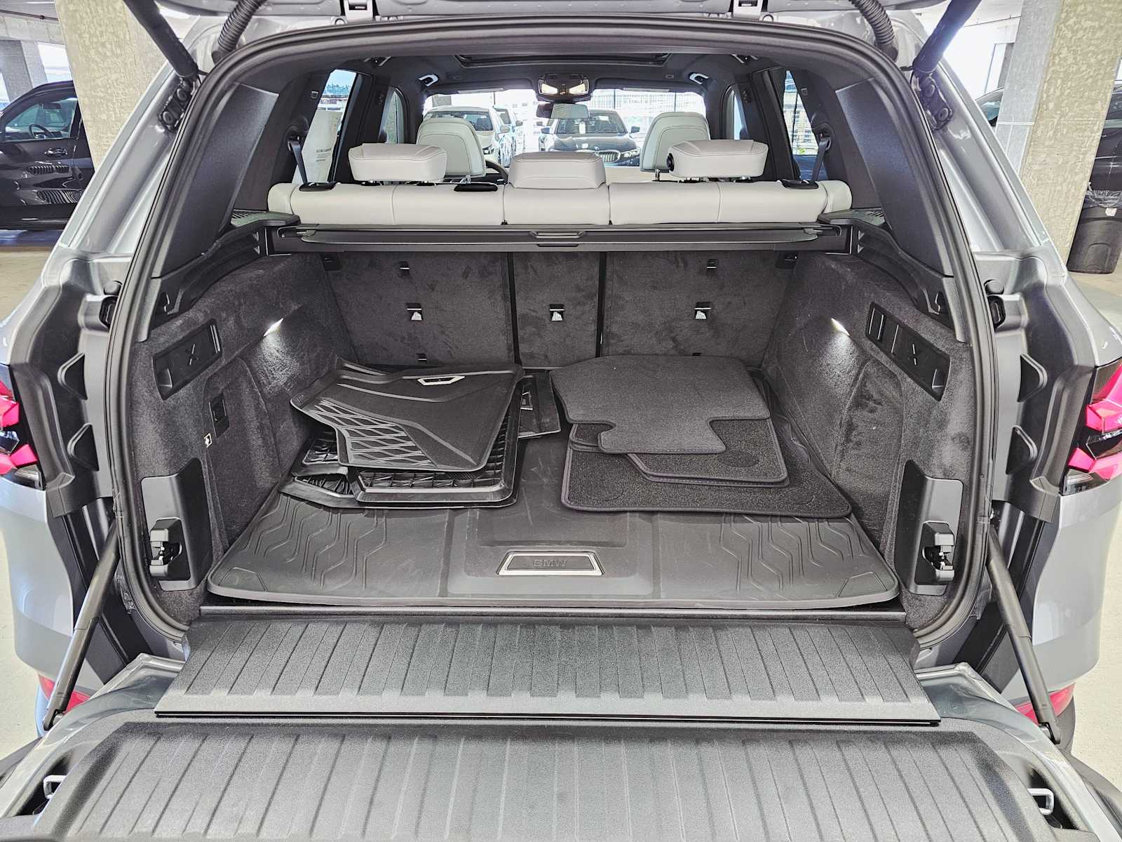 Thumbnail: 2026 BMW X5 - 28