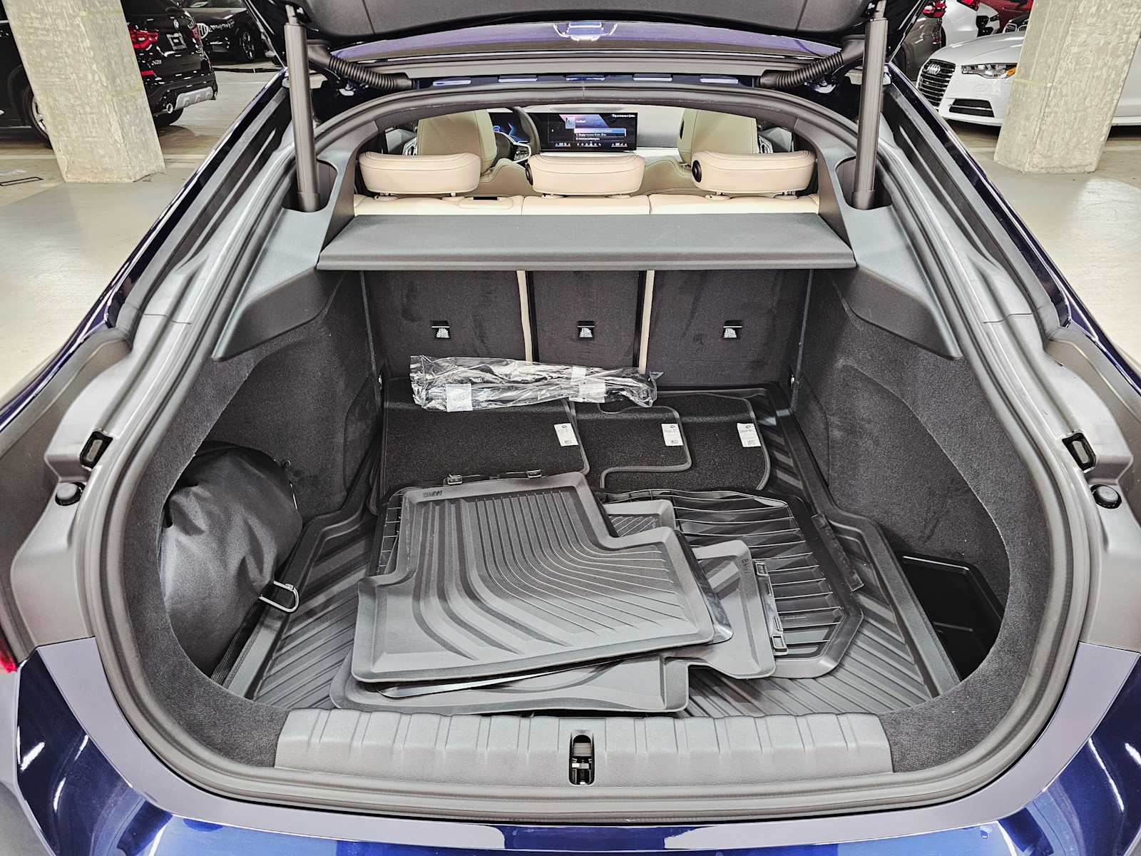 Thumbnail: 2025 BMW i4 - 28