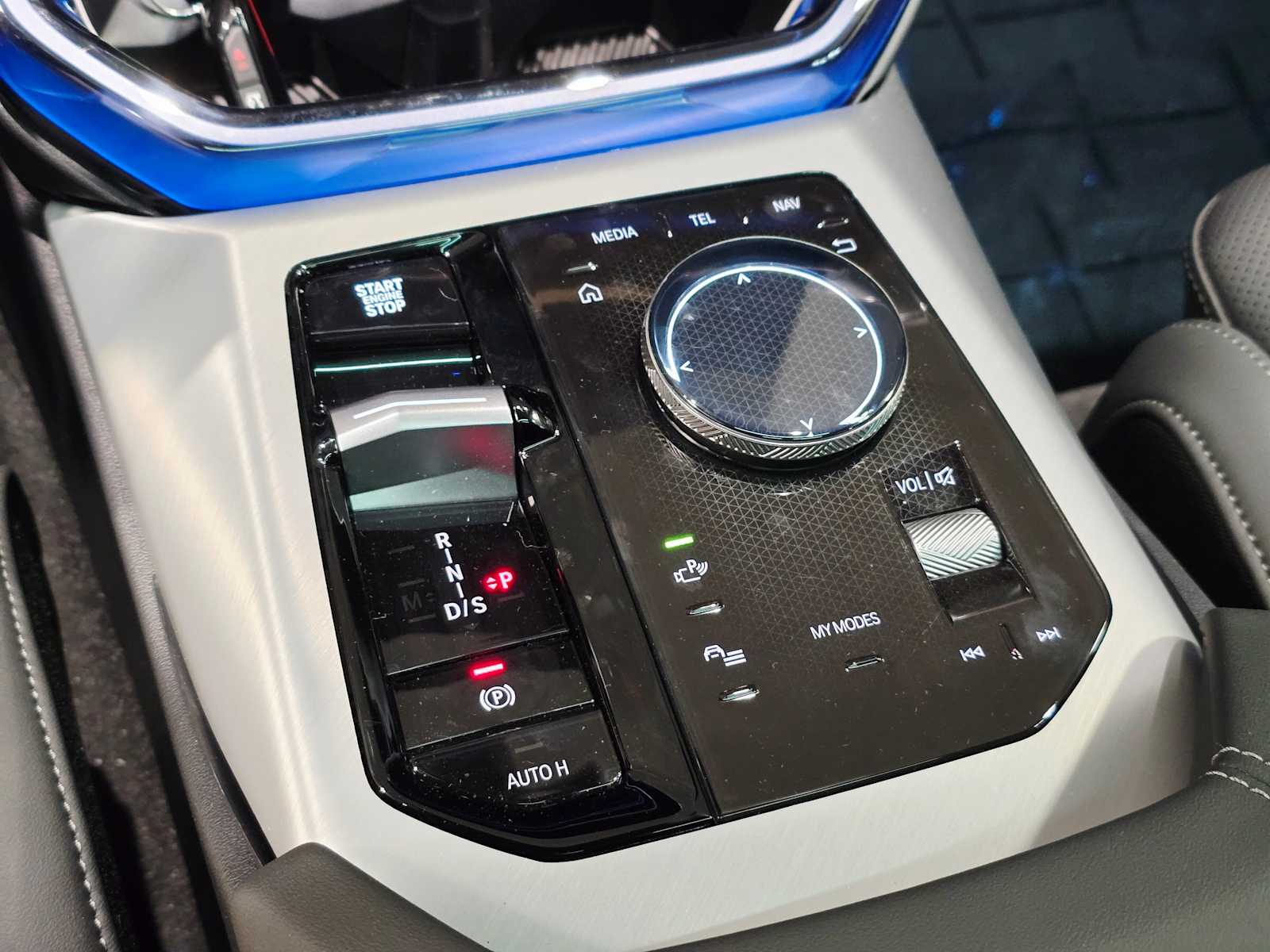 Thumbnail: 2025 BMW X3 - 16