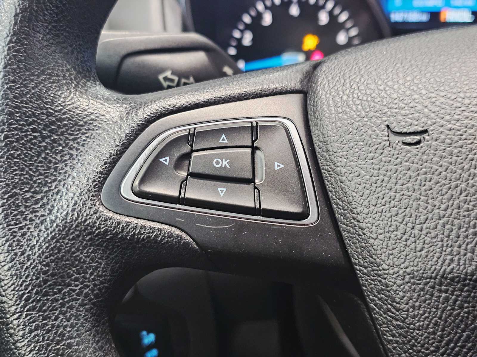 Thumbnail: 2015 Ford Focus - 12