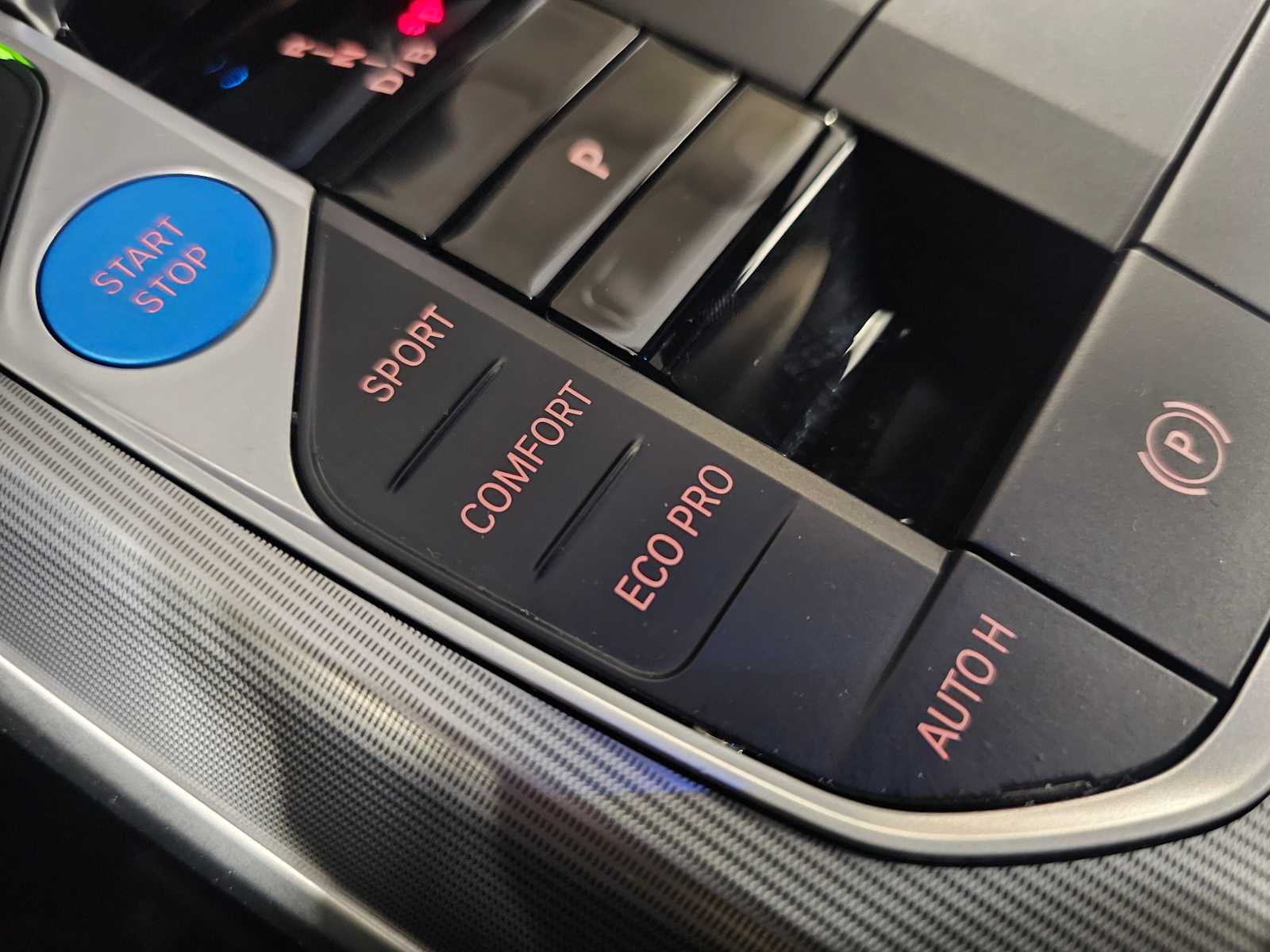 Thumbnail: 2023 BMW i4 - 21