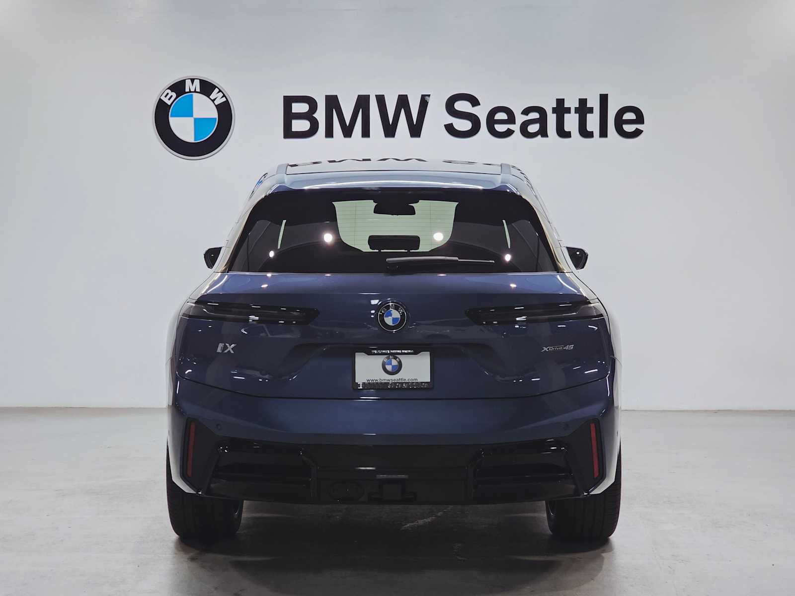 Thumbnail: 2026 BMW iX - 5