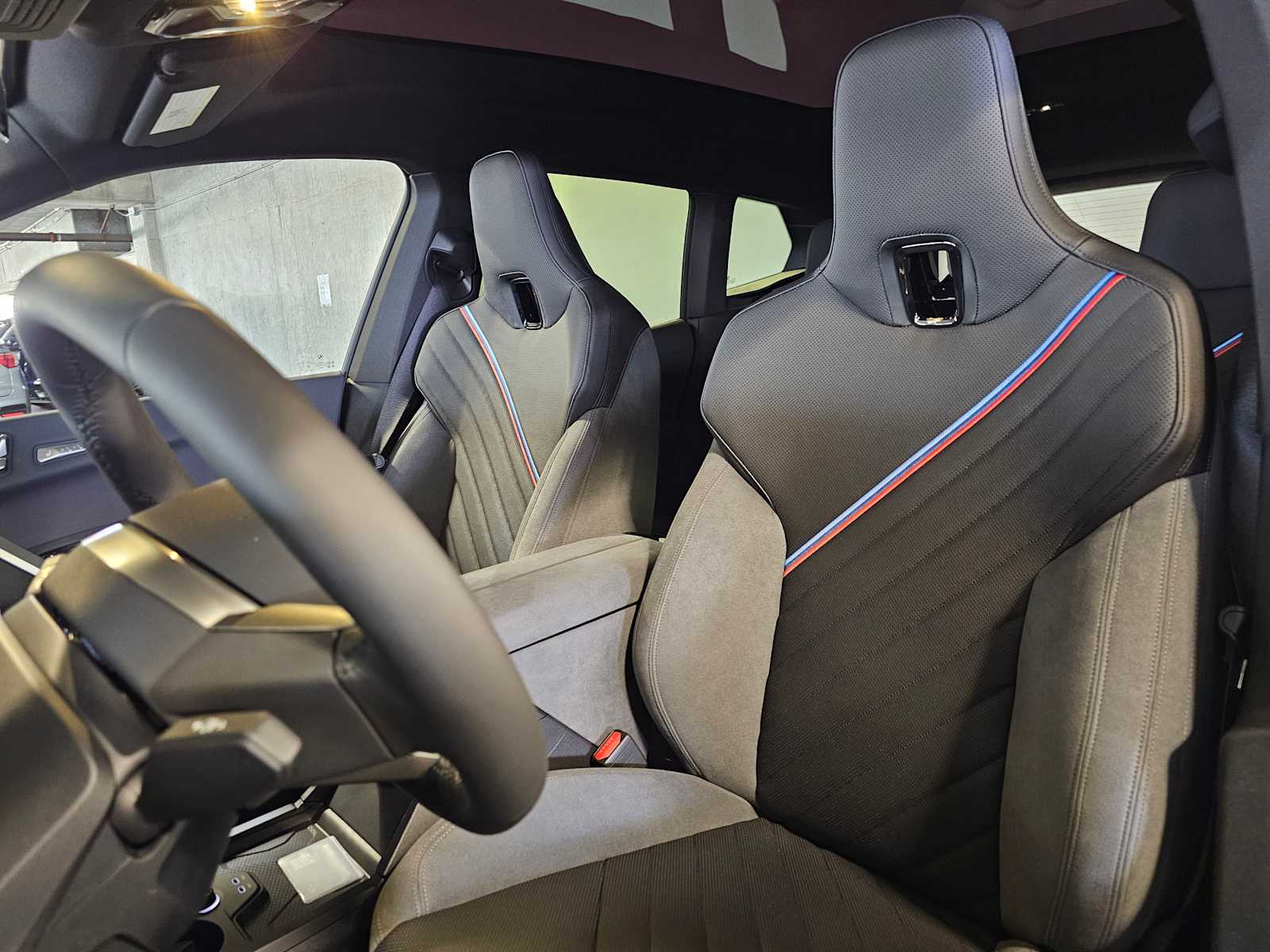 Thumbnail: 2026 BMW iX - 27