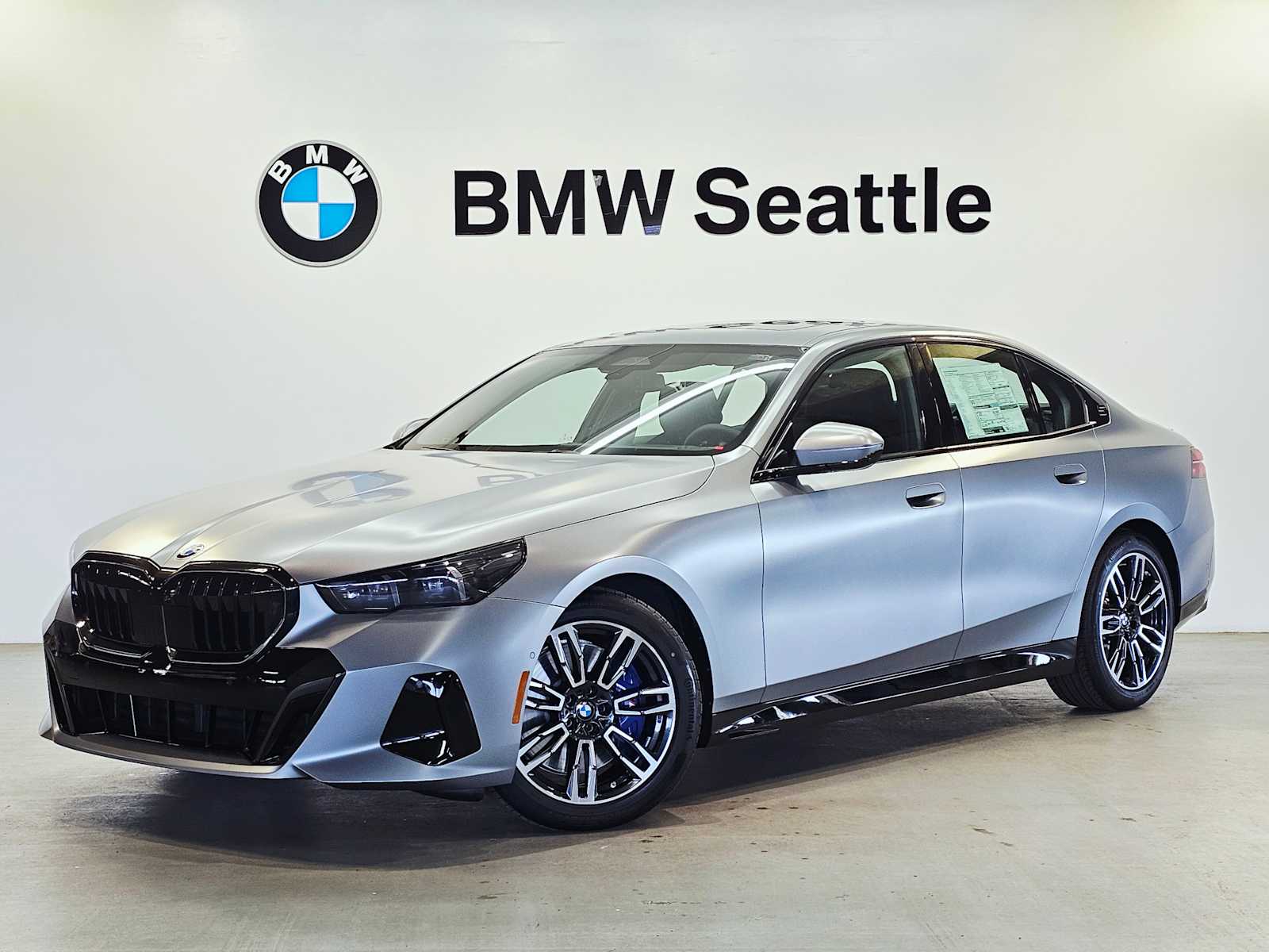 Thumbnail: 2026 BMW 5 Series - 1