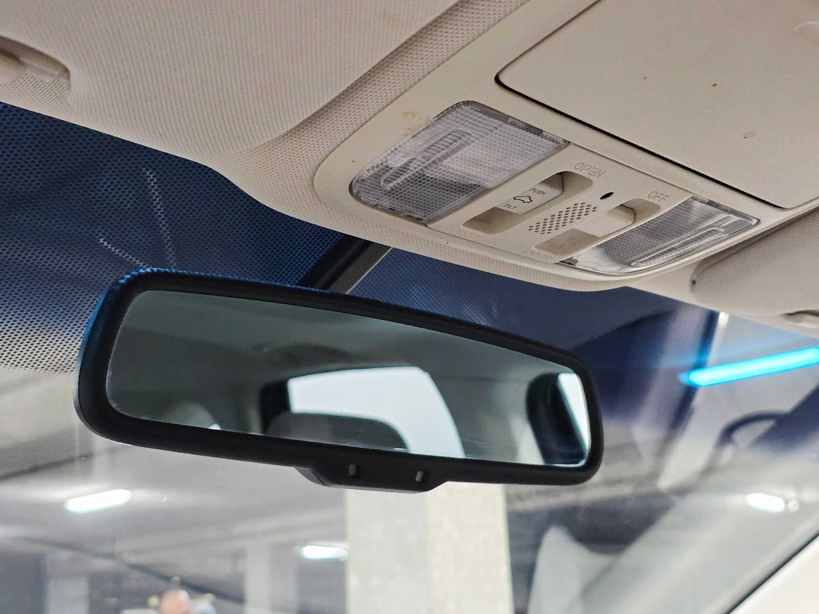 Thumbnail: 2015 Honda CR-V - 17