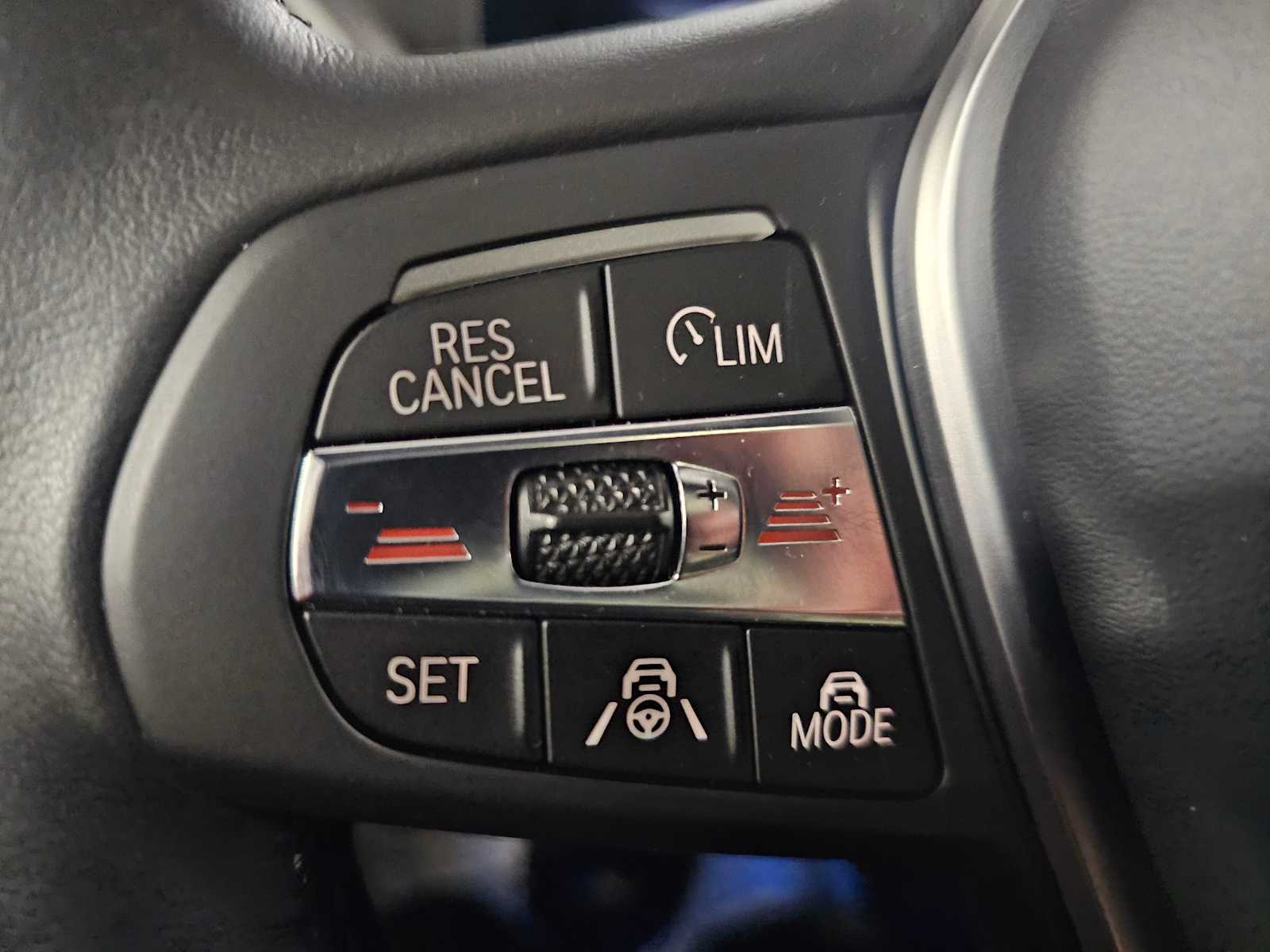 Thumbnail: 2023 BMW i4 - 19