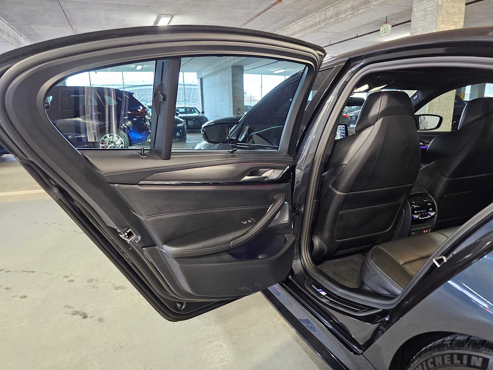 Thumbnail: 2021 BMW M5 - 34