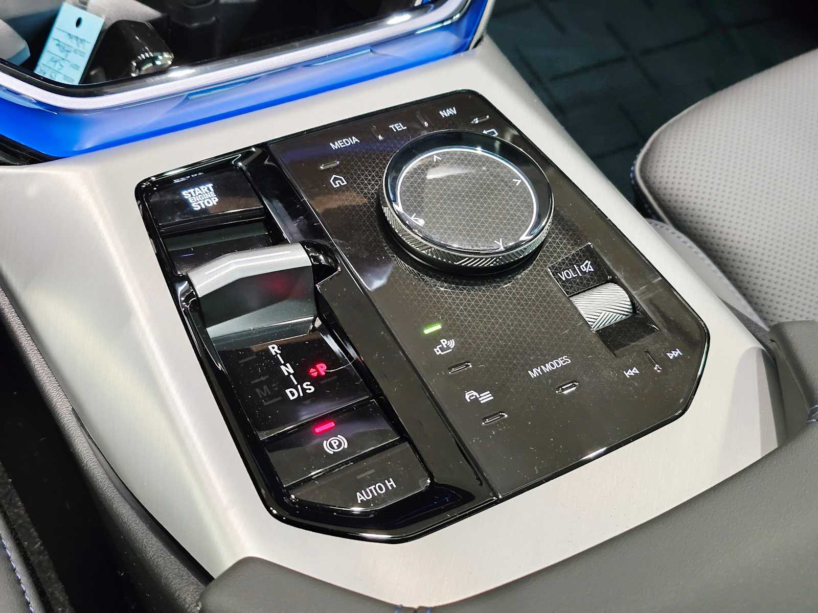 Thumbnail: 2026 BMW X3 - 16