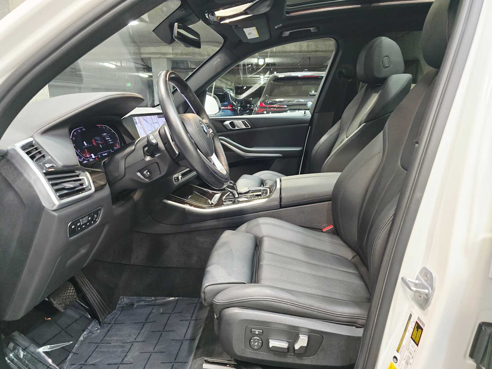 Thumbnail: 2020 BMW X5 - 23