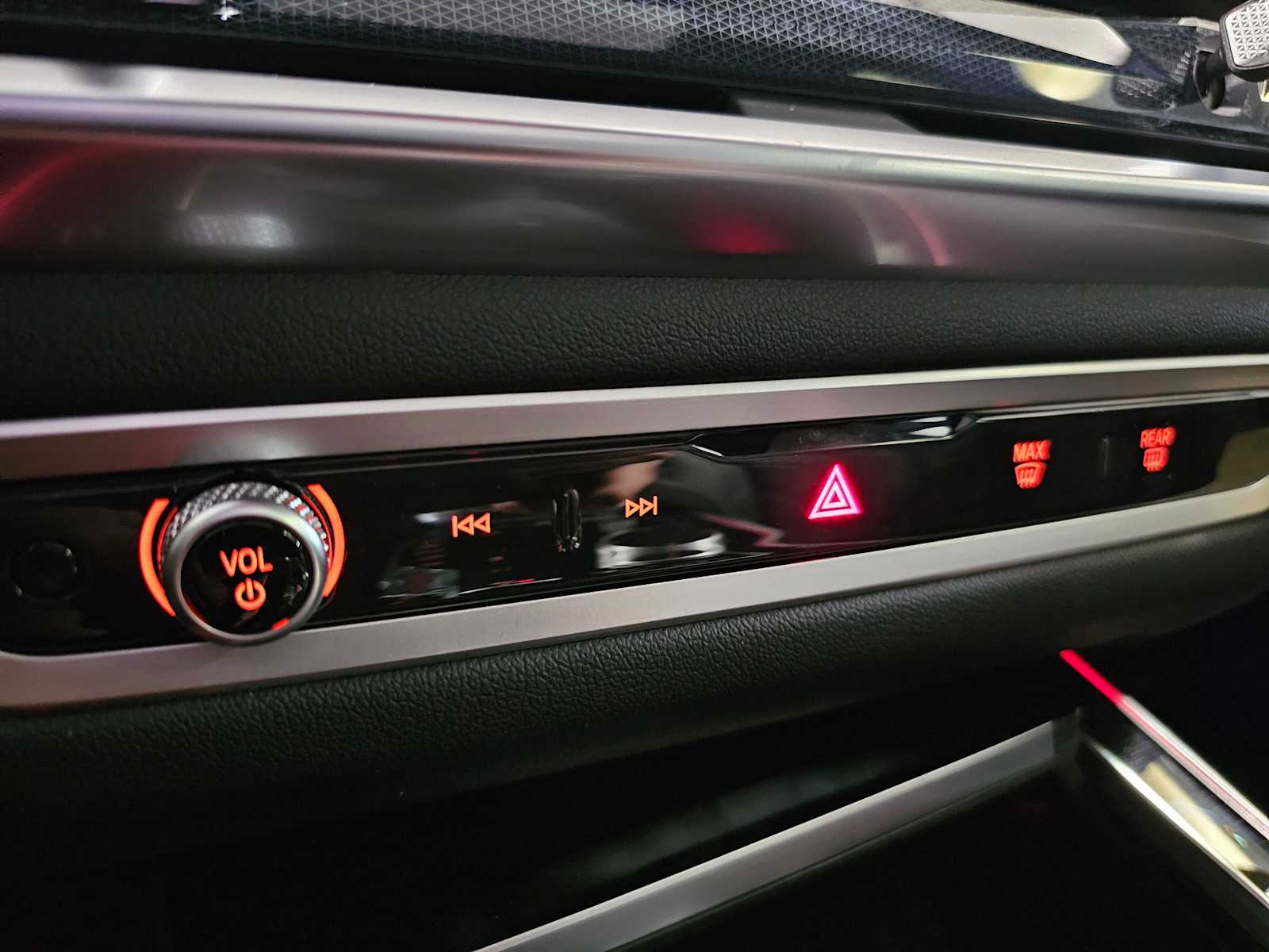 Thumbnail: 2026 BMW X5 - 18