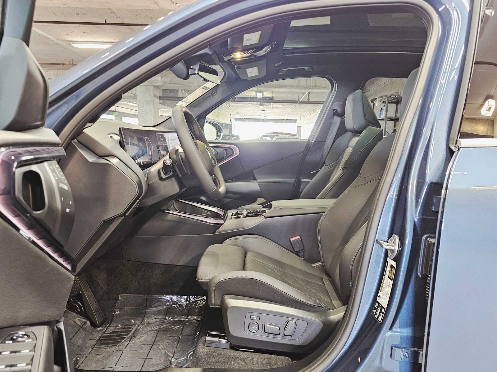 Thumbnail: 2025 BMW X3 - 23