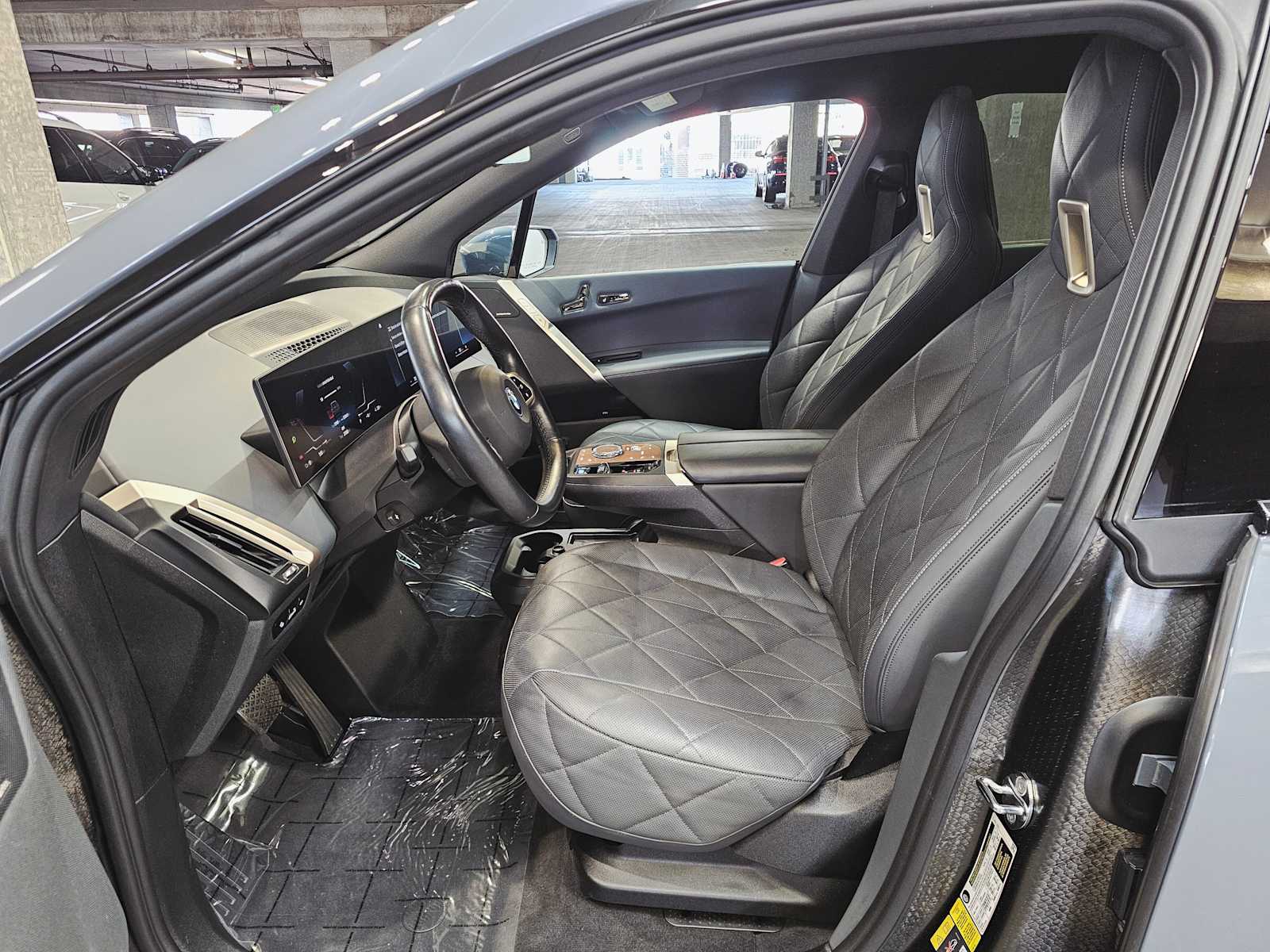 Thumbnail: 2023 BMW iX - 23