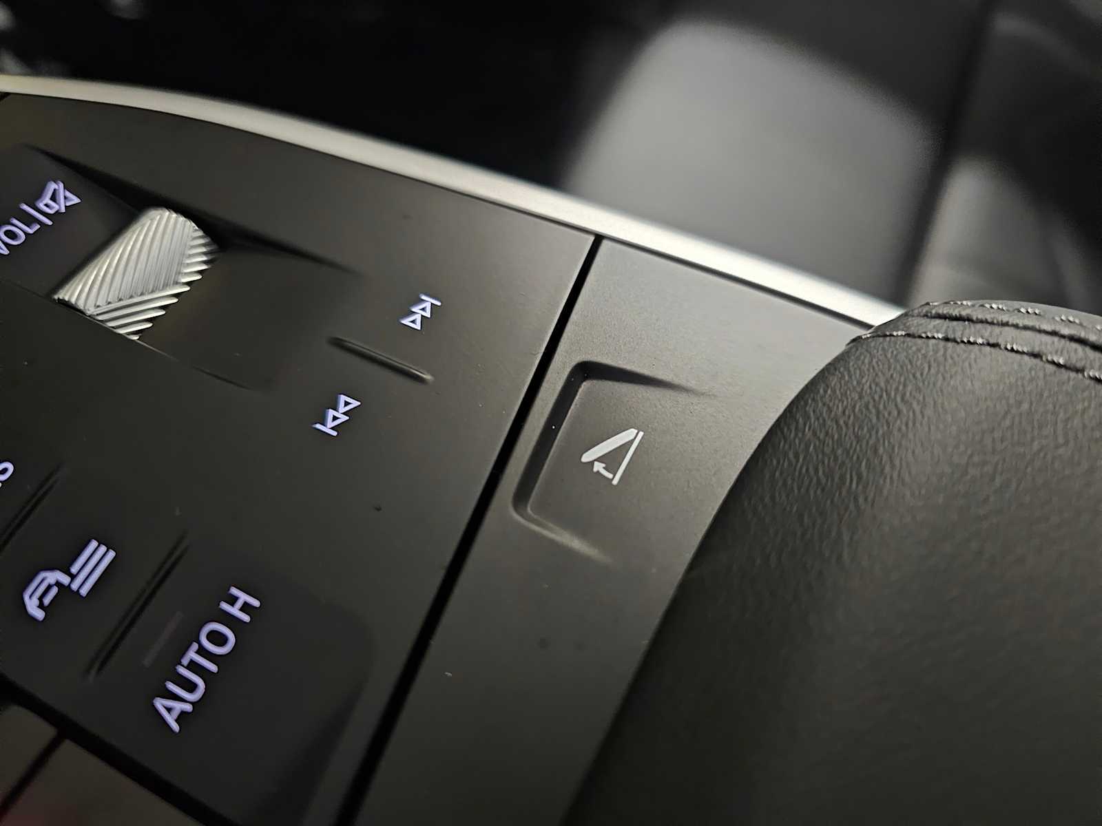 Thumbnail: 2026 BMW X1 - 21