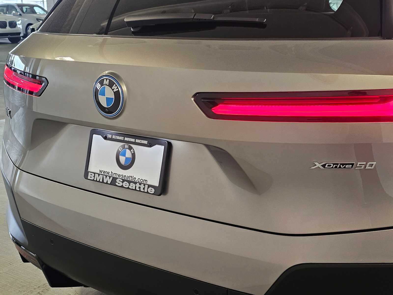 Thumbnail: 2023 BMW iX - 7