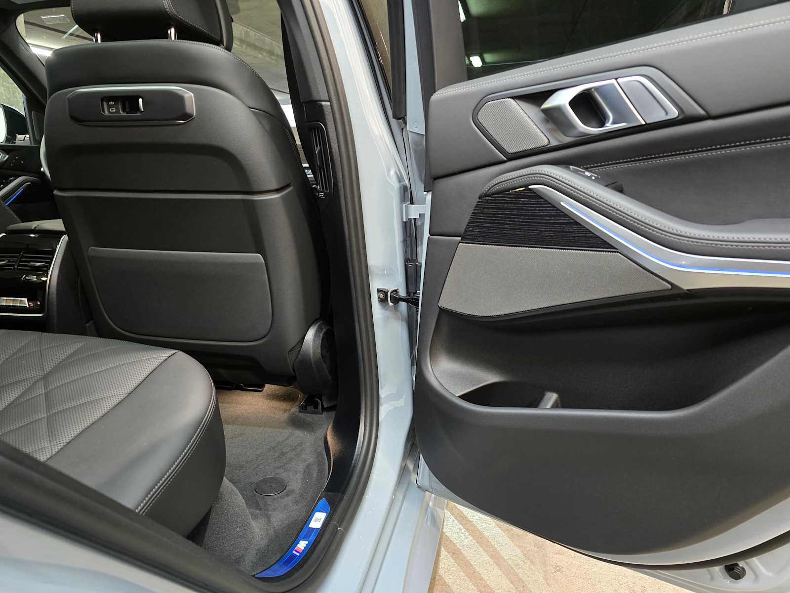 Thumbnail: 2026 BMW X5 - 28