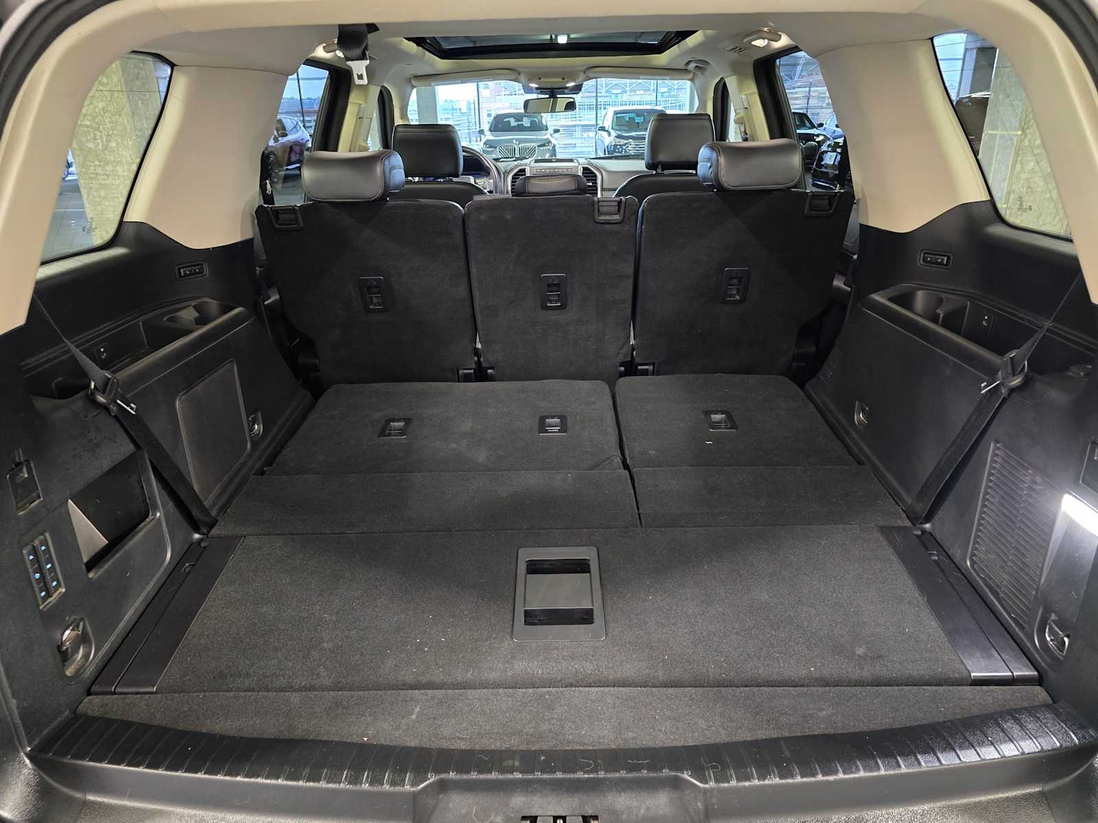 Thumbnail: 2020 Ford Expedition - 36