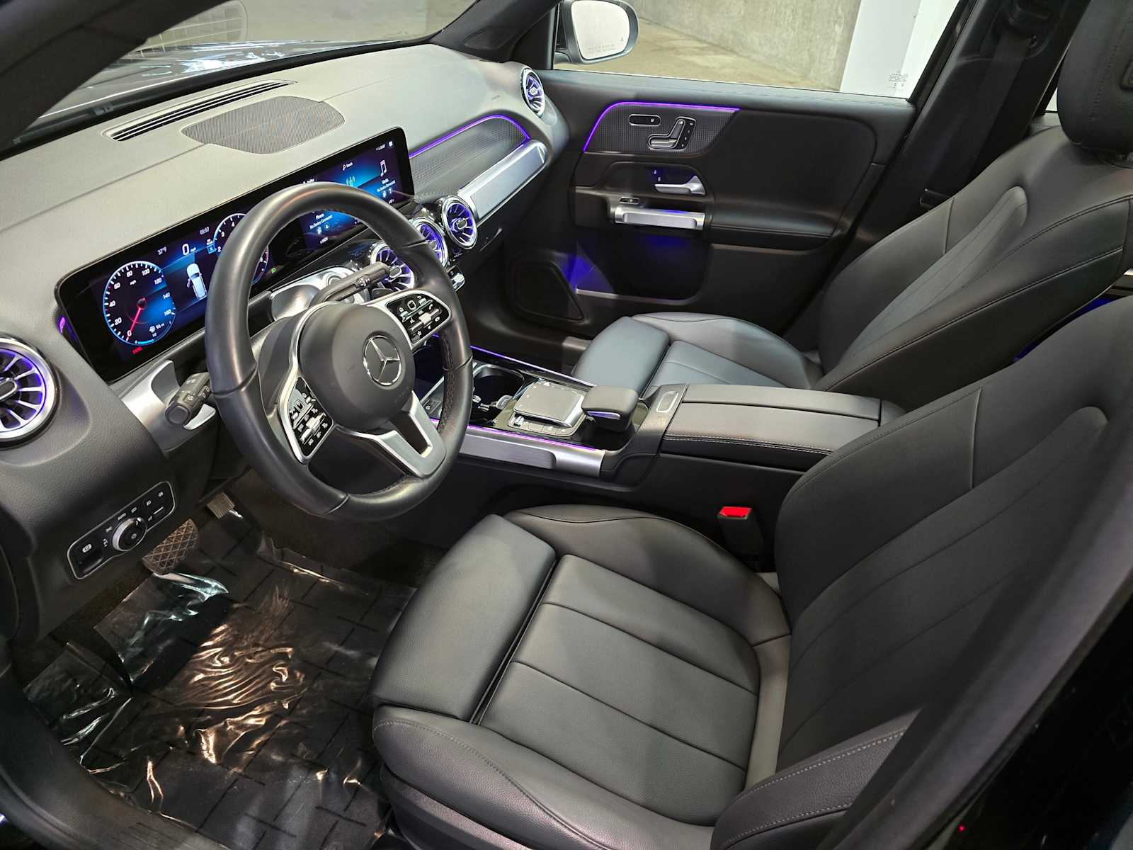 Thumbnail: 2023 Mercedes-Benz GLB - 38