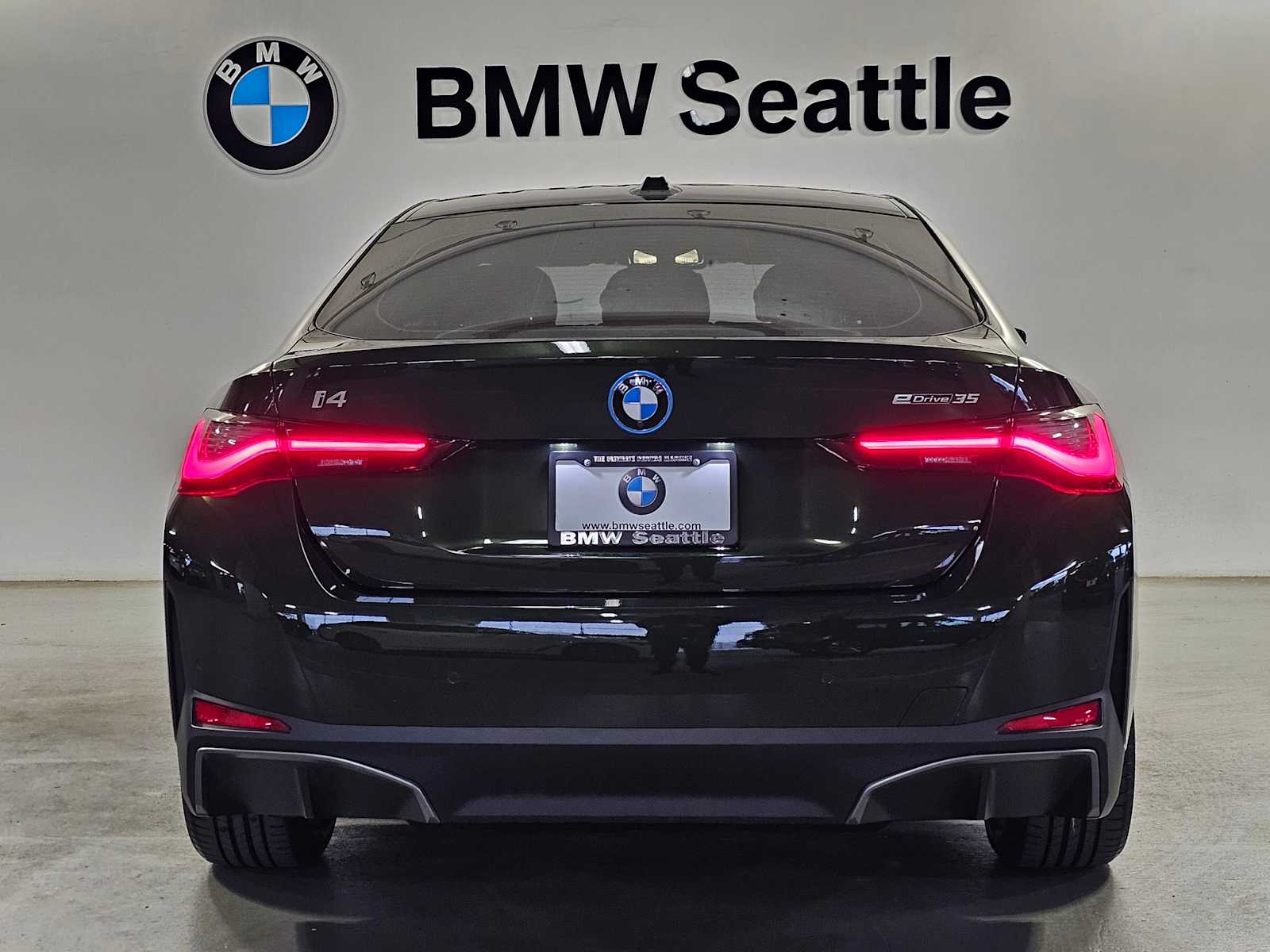 Thumbnail: 2023 BMW i4 - 5