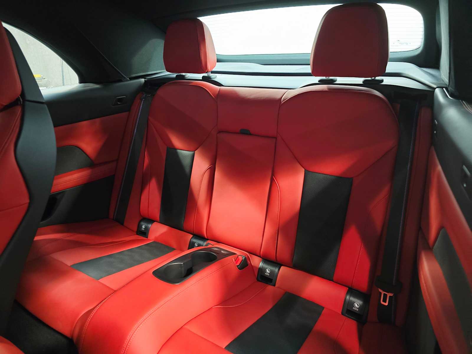 Thumbnail: 2025 BMW M4 - 27