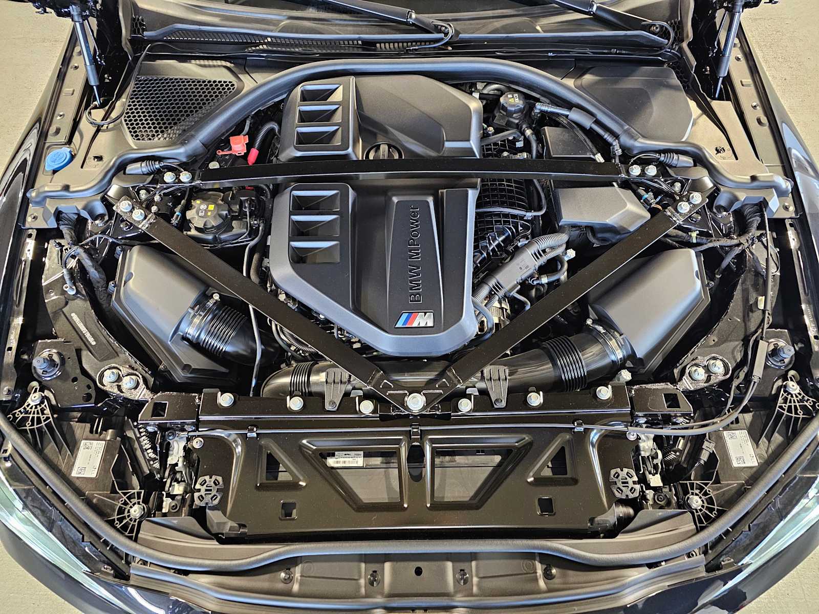 Thumbnail: 2025 BMW M3 - 9