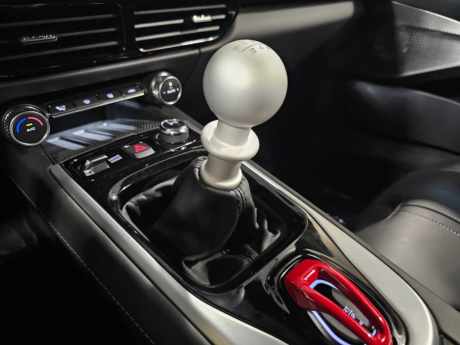 Thumbnail: 2024 Lotus Emira - 22