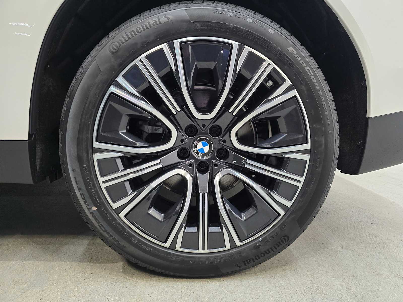 Thumbnail: 2026 BMW X3 - 8