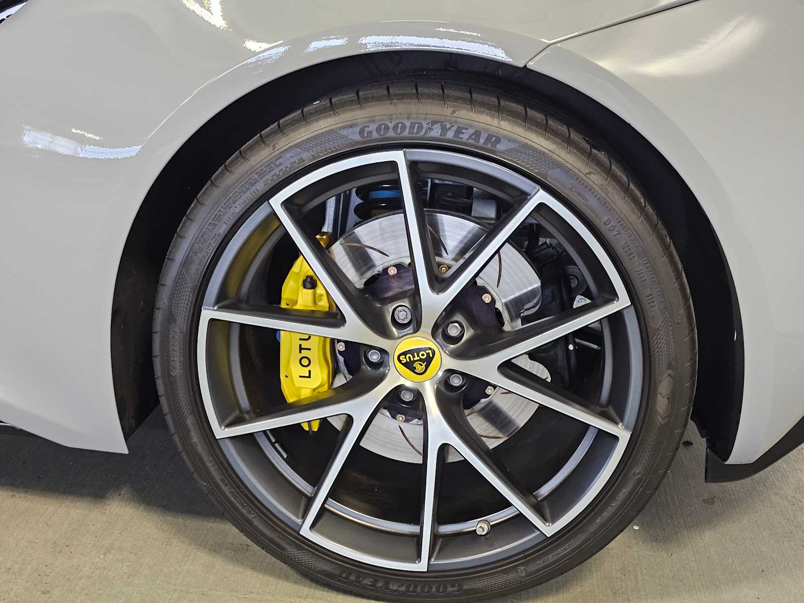 Thumbnail: 2024 Lotus Emira - 8