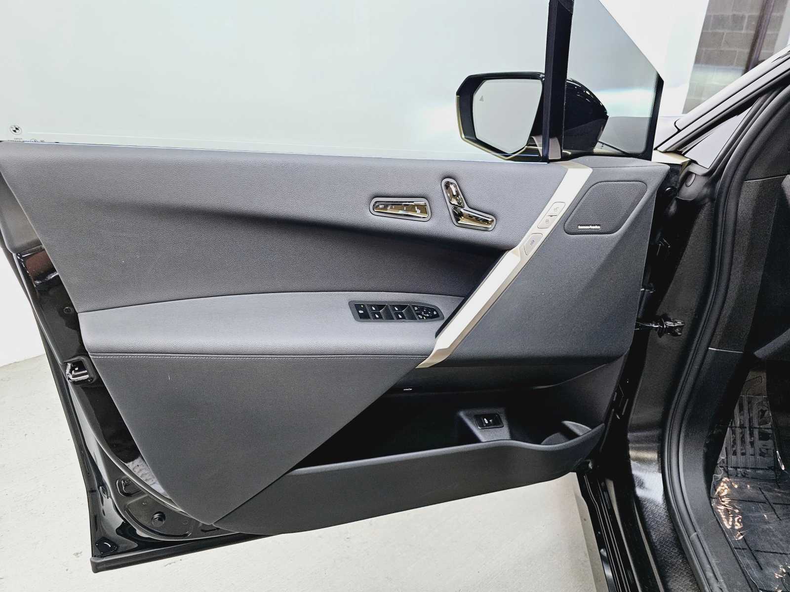 Thumbnail: 2024 BMW iX - 23