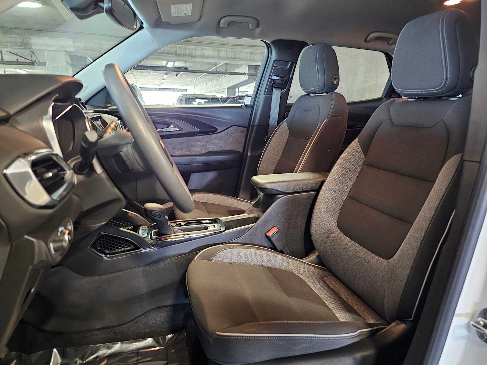 Thumbnail: 2022 Chevrolet TrailBlazer - 27