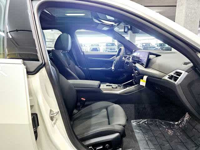 Thumbnail: 2025 BMW i4 - 27