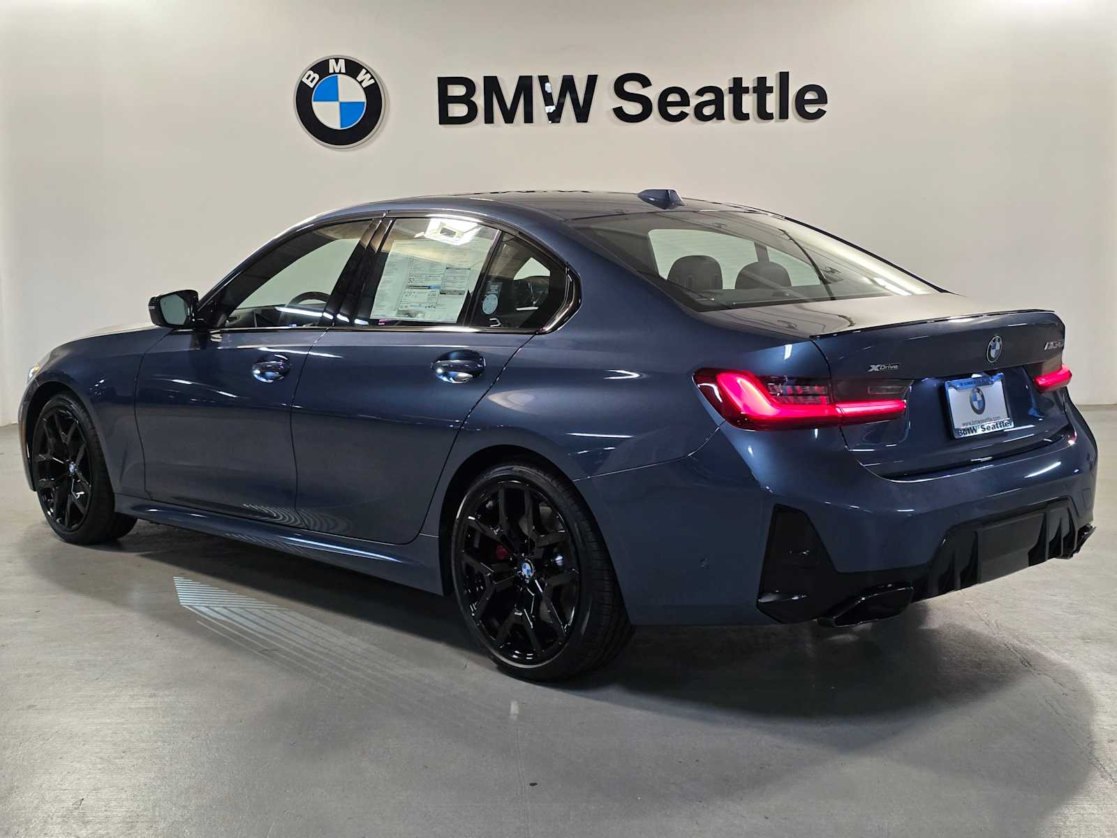 Thumbnail: 2026 BMW 3 Series - 4