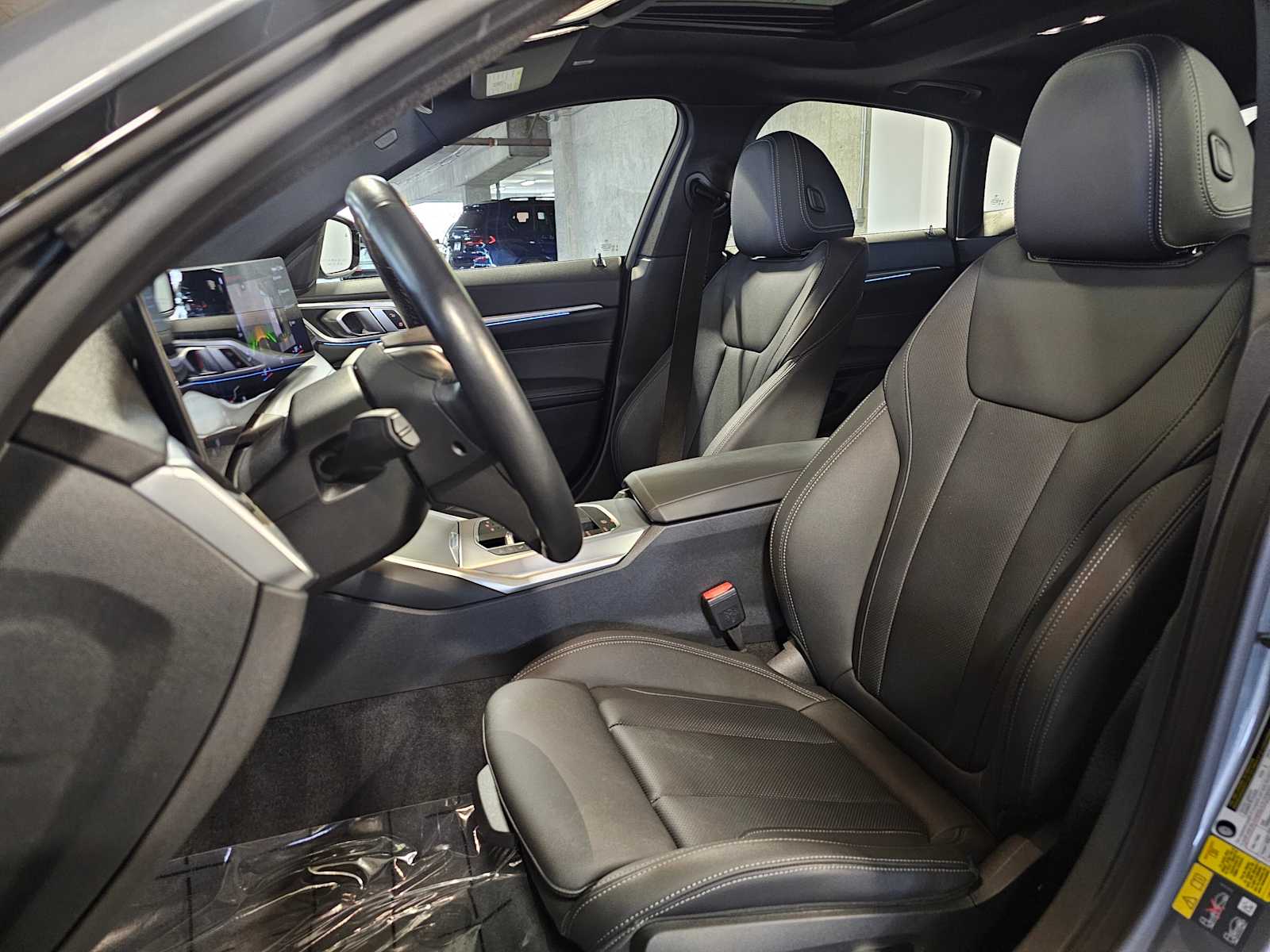 Thumbnail: 2023 BMW i4 - 34