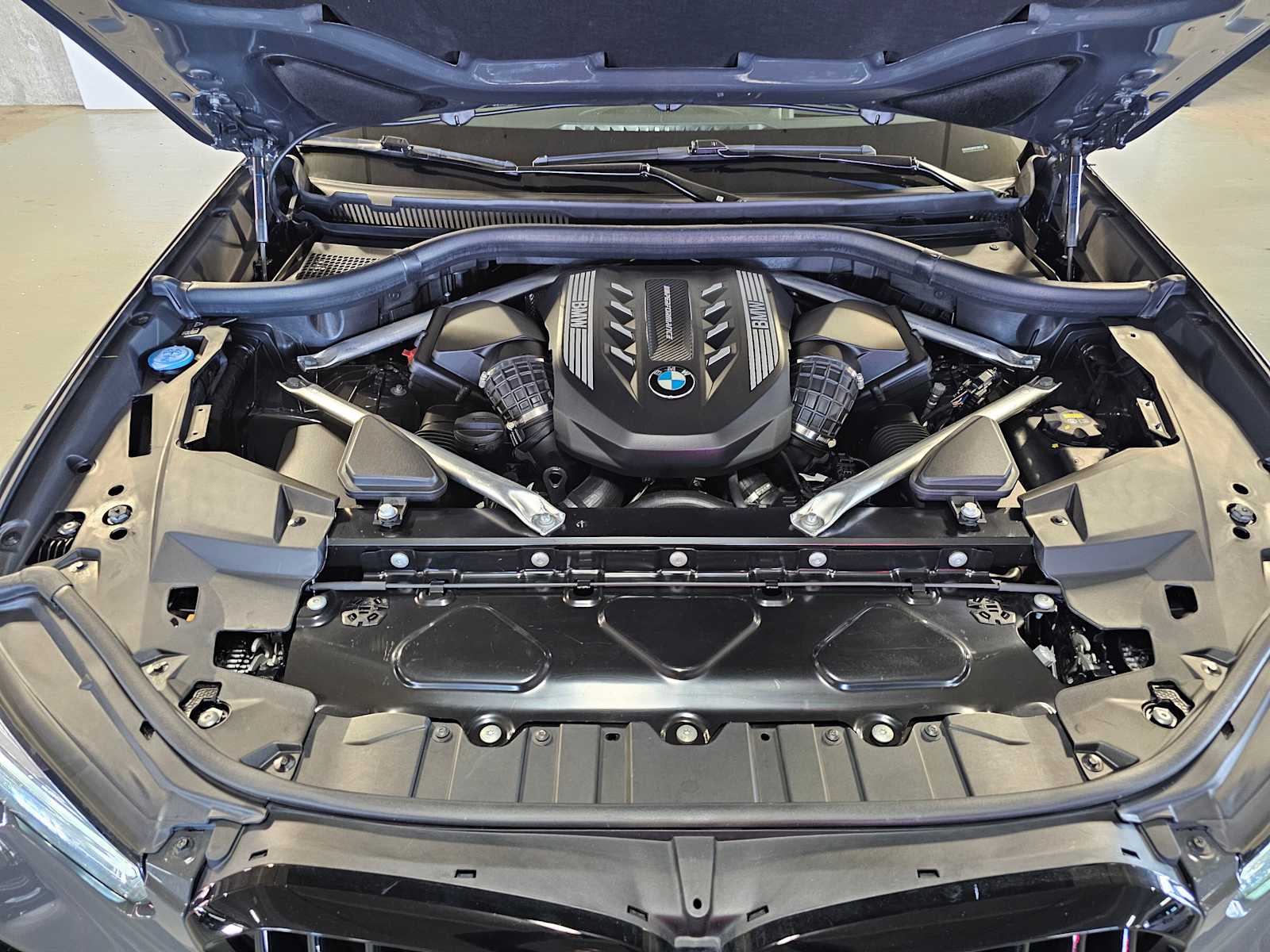 Thumbnail: 2023 BMW X5 - 9