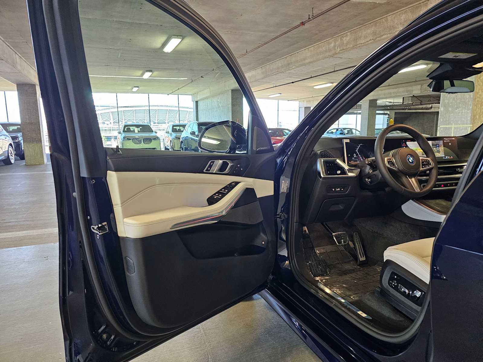 Thumbnail: 2026 BMW X5 - 30