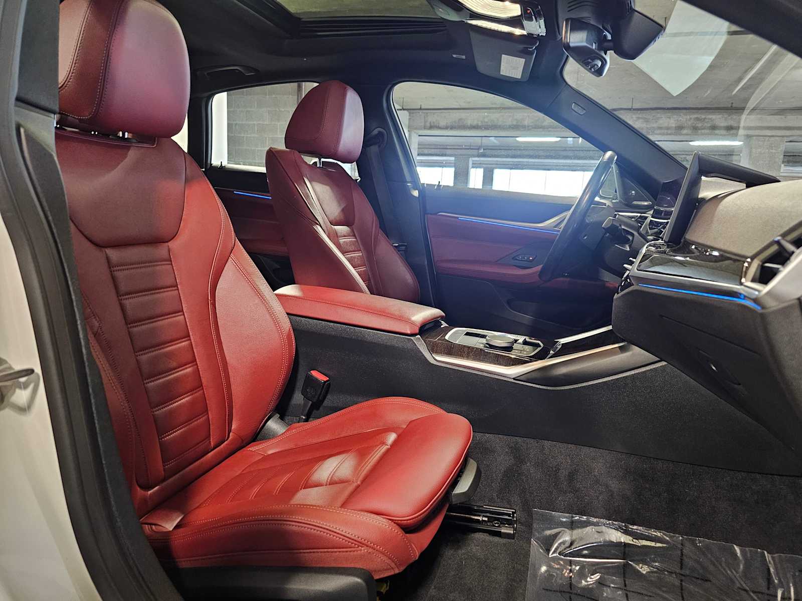 Thumbnail: 2023 BMW i4 - 41