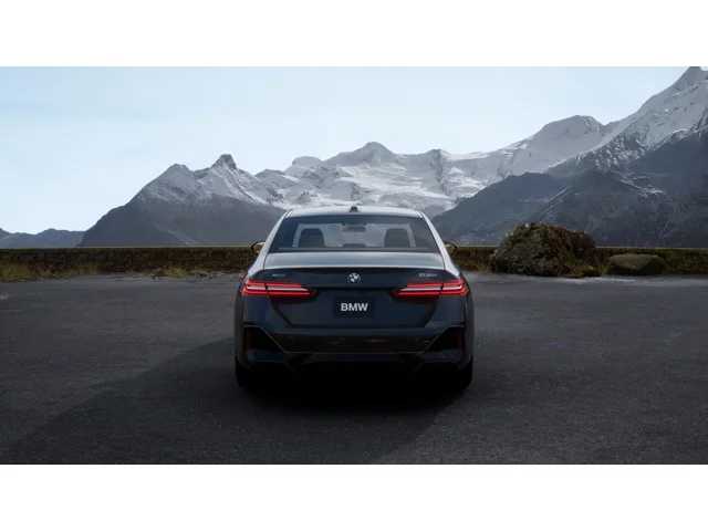 Thumbnail: 2026 BMW 5 Series - 5