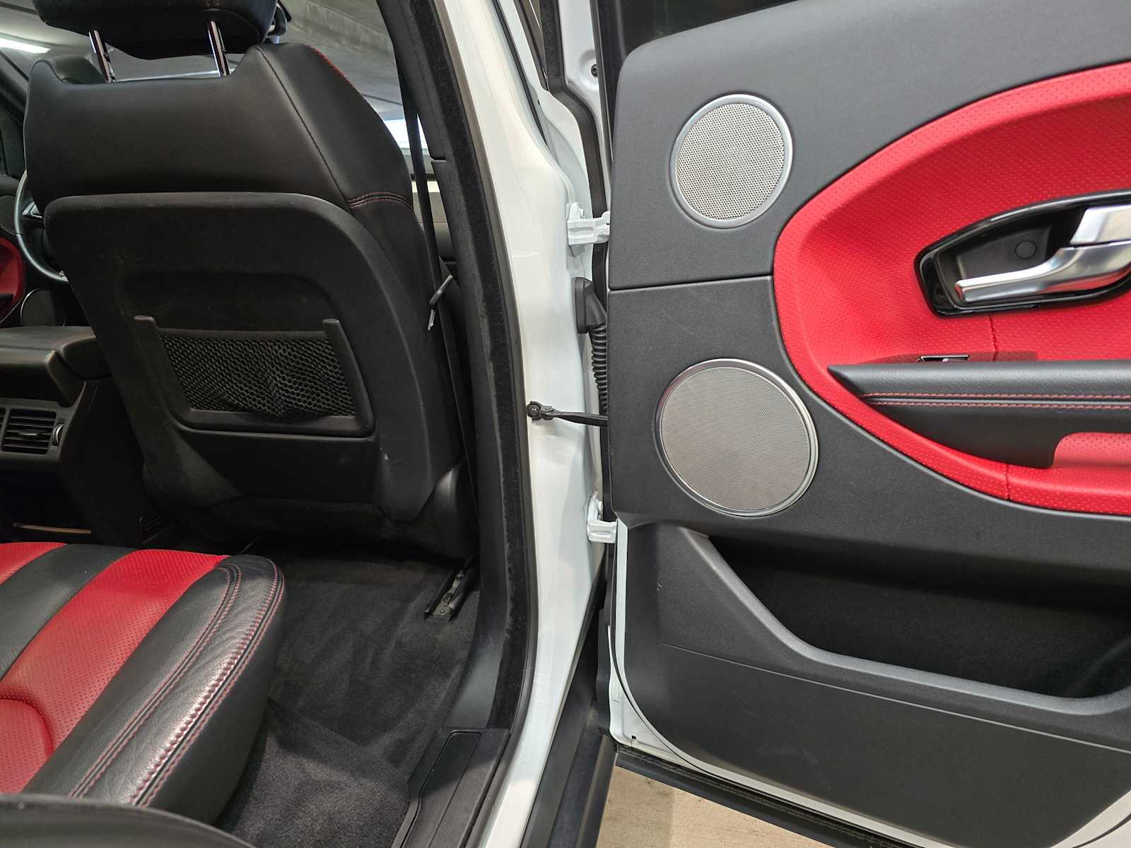 Thumbnail: 2012 Land Rover Range Rover Evoque - 28