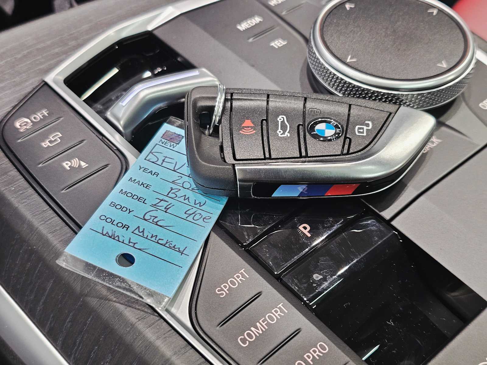 Thumbnail: 2025 BMW i4 - 30