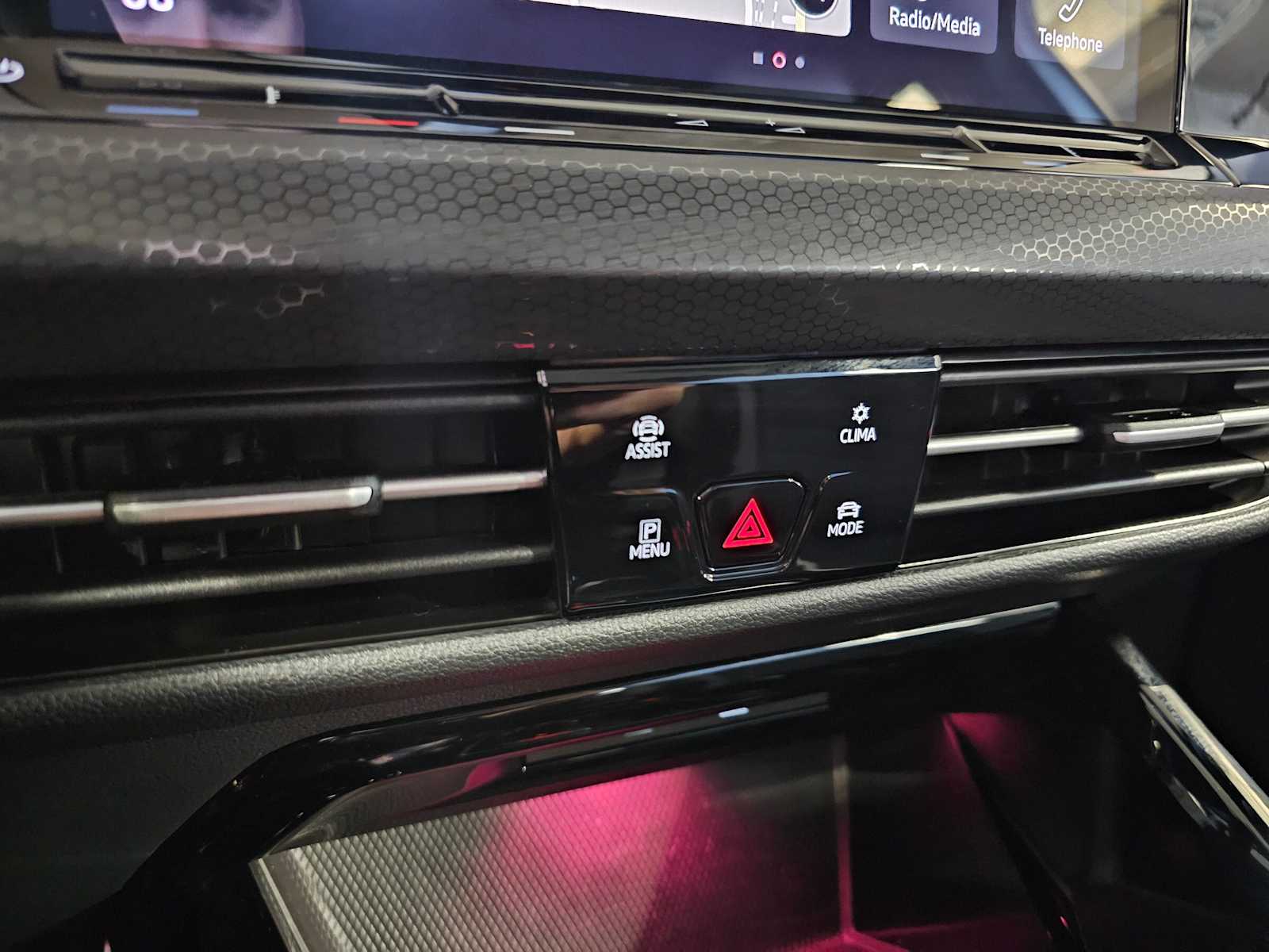 Thumbnail: 2024 Volkswagen Golf - 19