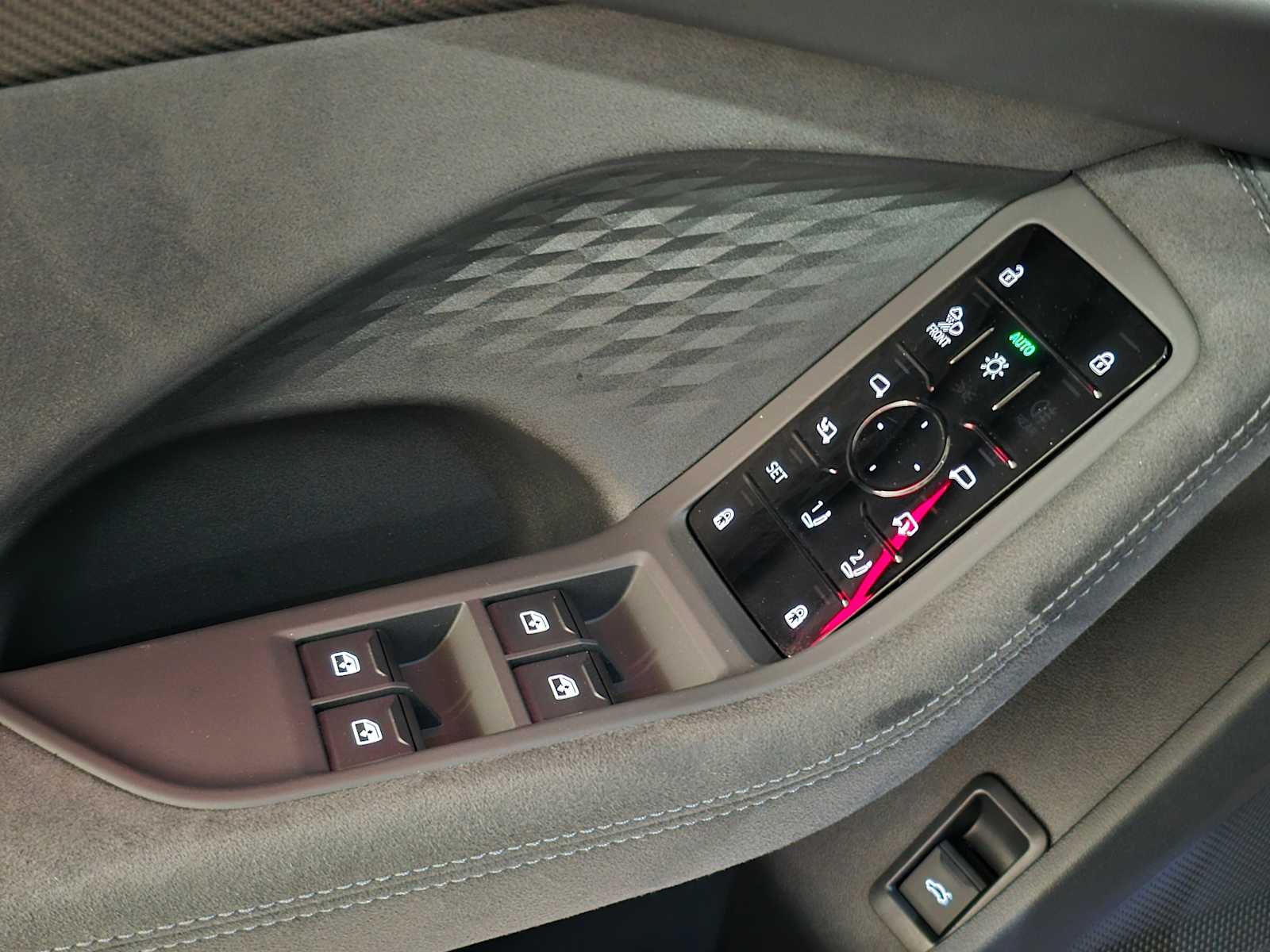 Thumbnail: 2025 Audi S5 - 23