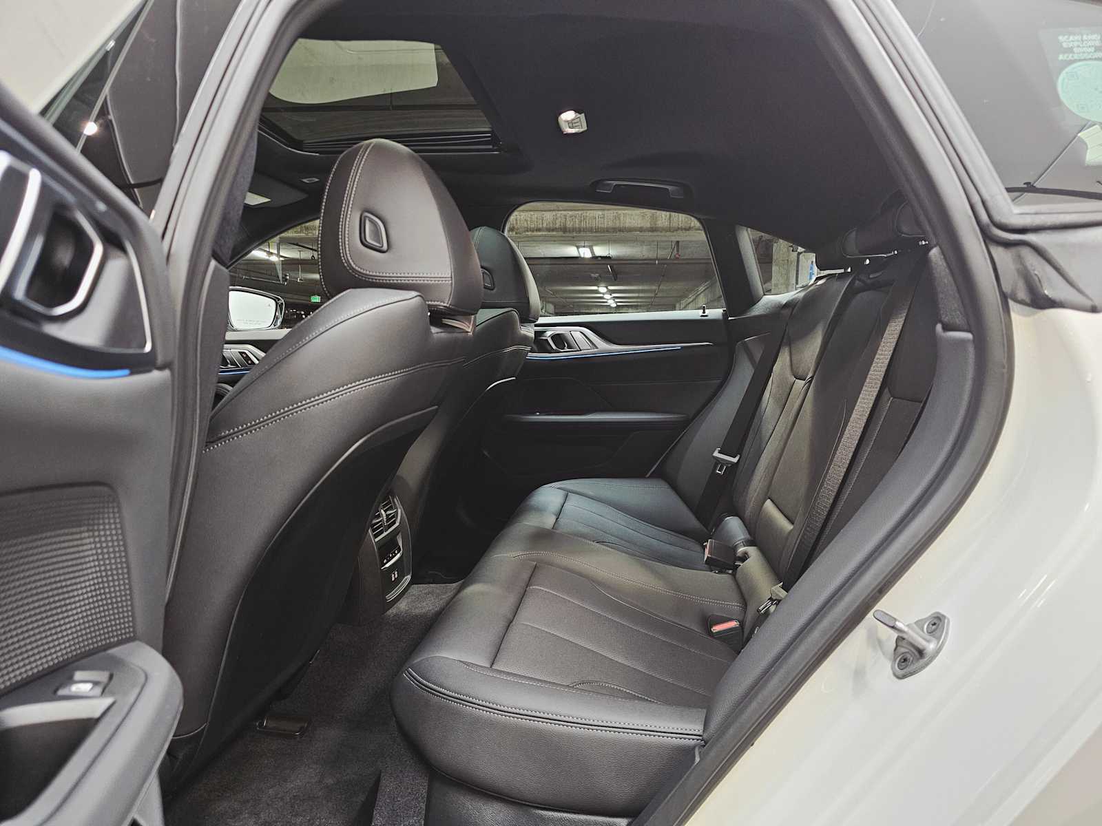 Thumbnail: 2025 BMW i4 - 25