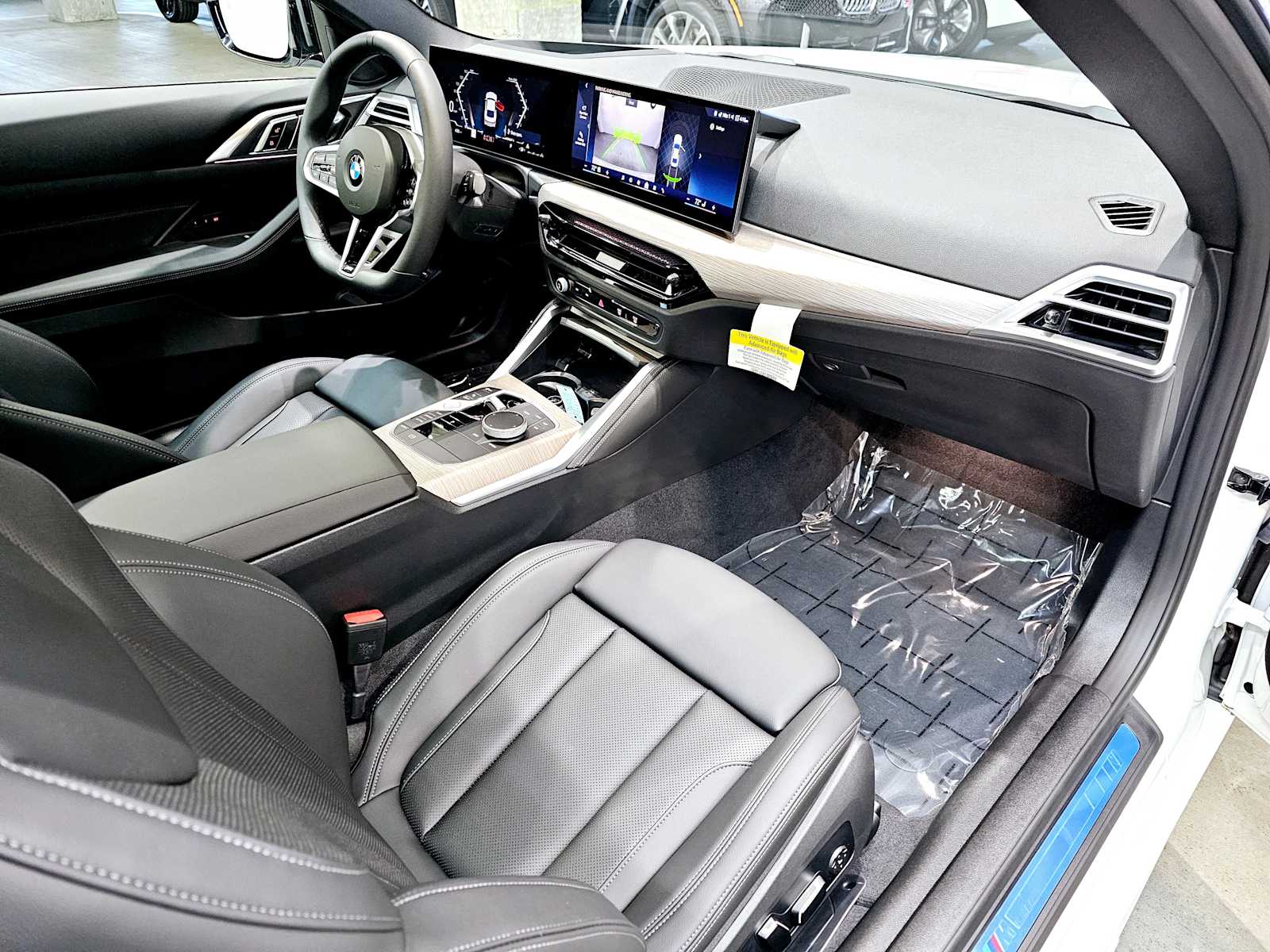 Thumbnail: 2025 BMW 4 Series - 10