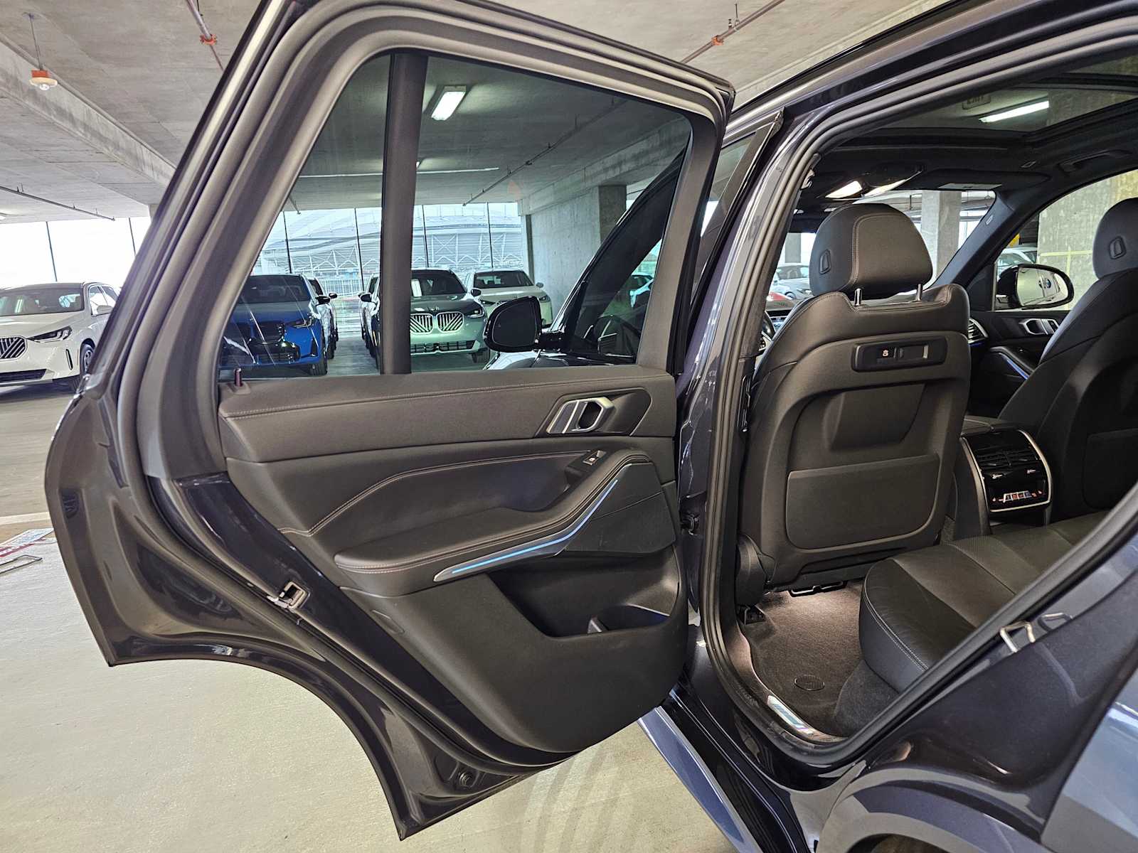 Thumbnail: 2022 BMW X5 - 35