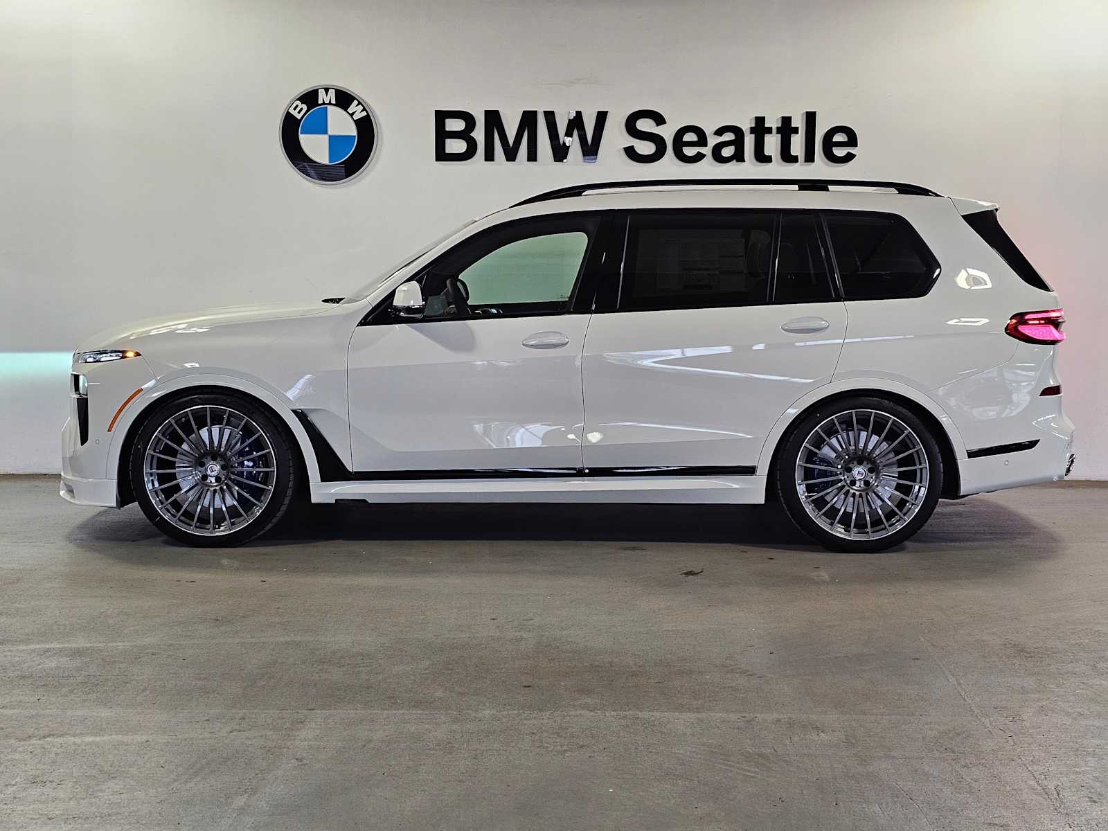 Thumbnail: 2026 BMW X7 - 3