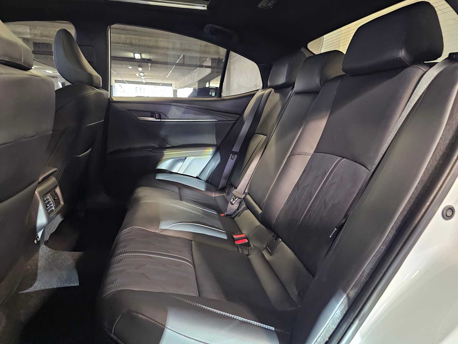 Thumbnail: 2025 Toyota Camry - 31