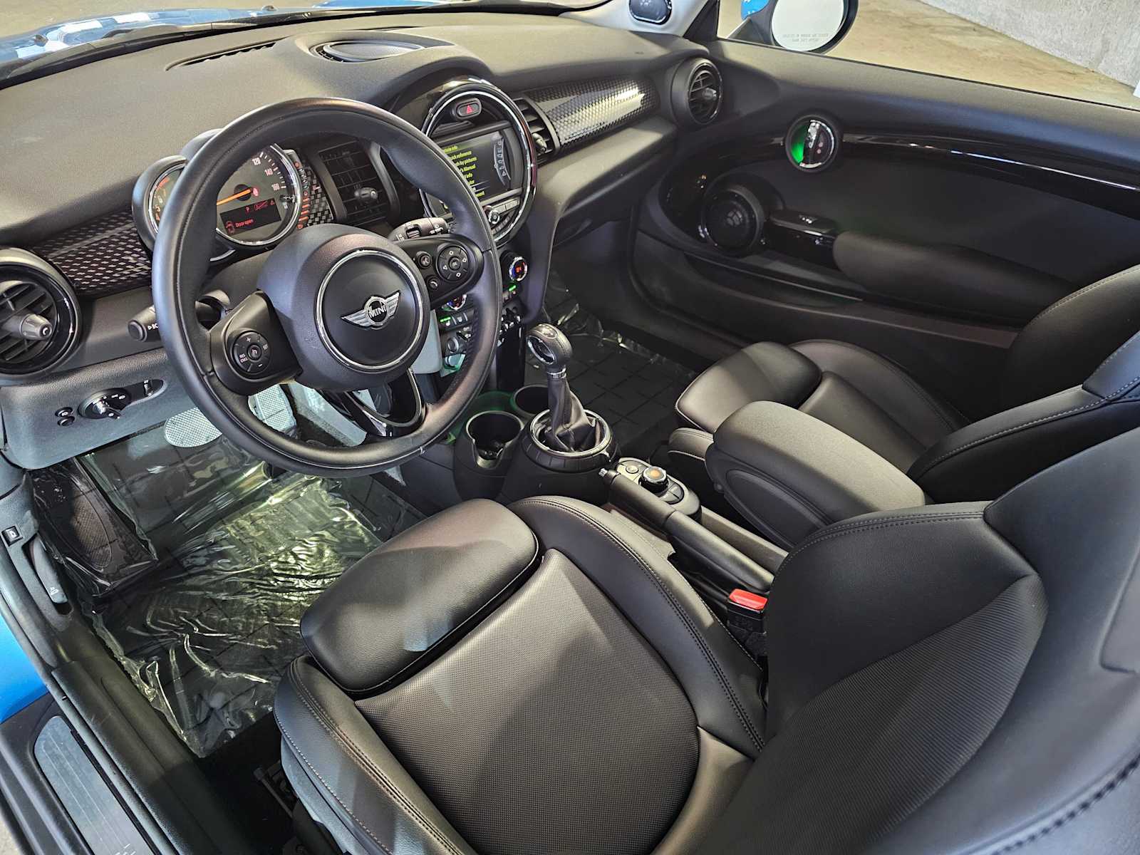 Thumbnail: 2016 MINI Cooper Hardtop - 2